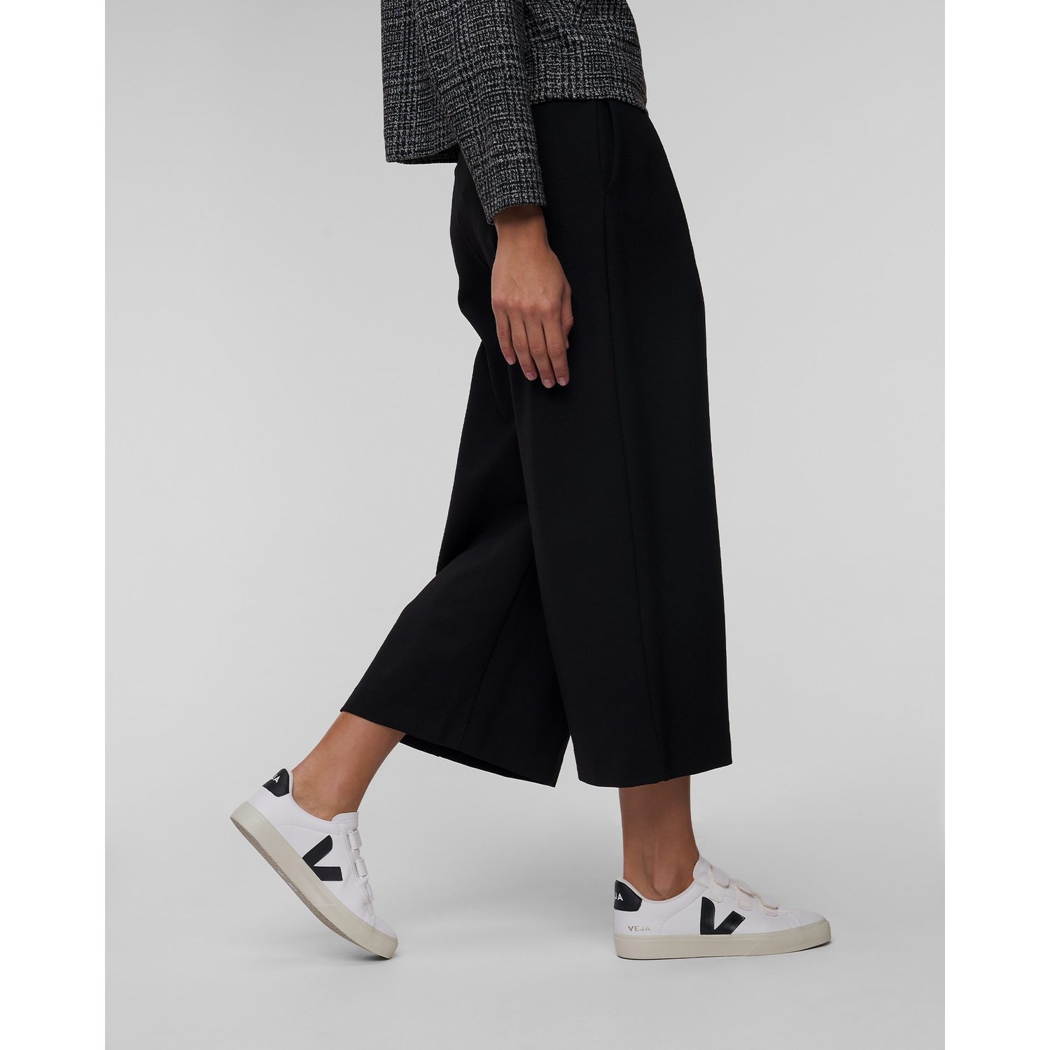 Czarne Spodnie Crop Damskie Deha