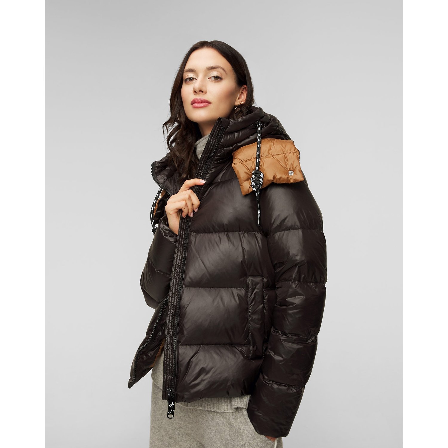 Czarna Kurtka Puchowa Damska Deha