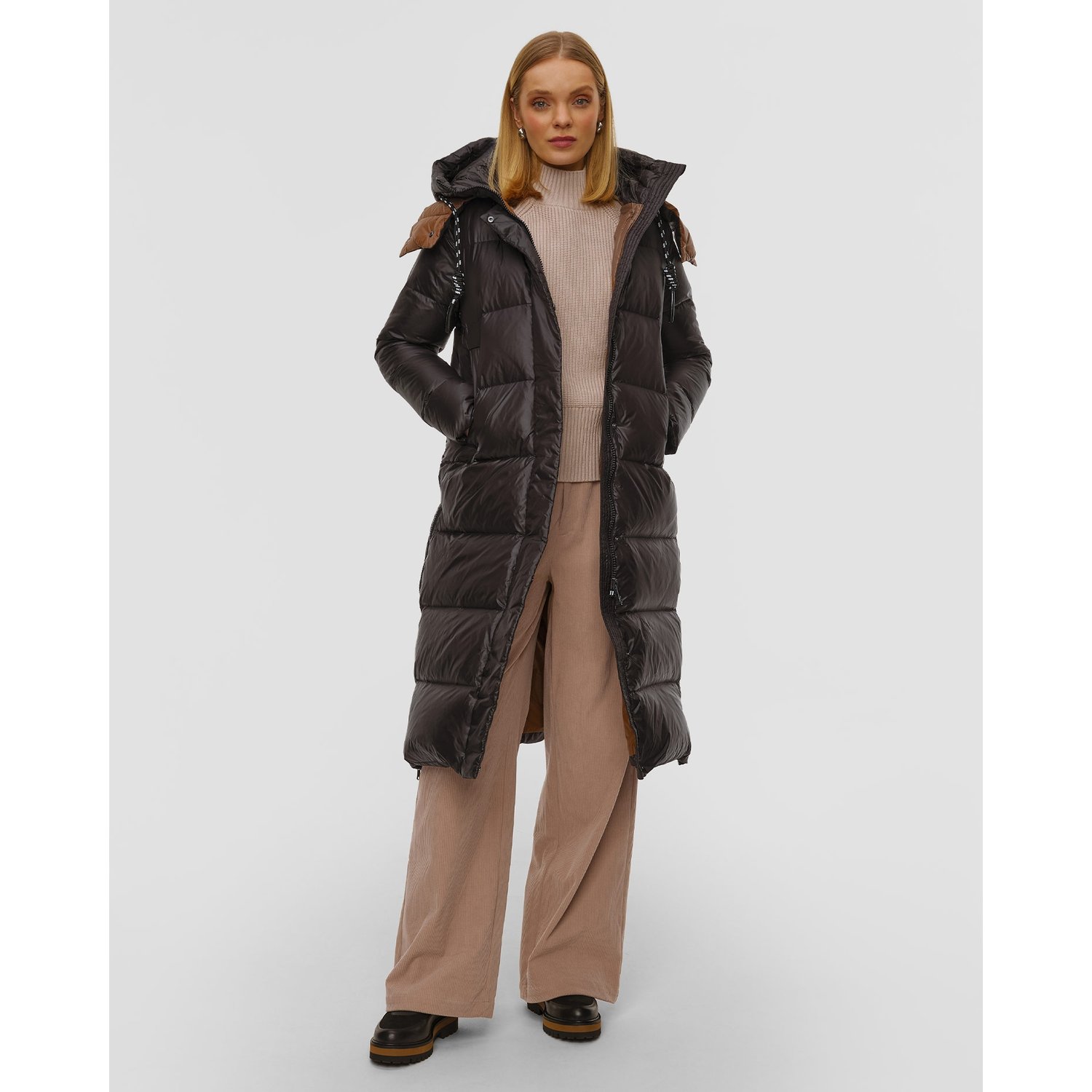 Czarny Płaszcz Puchowy Damski Deha