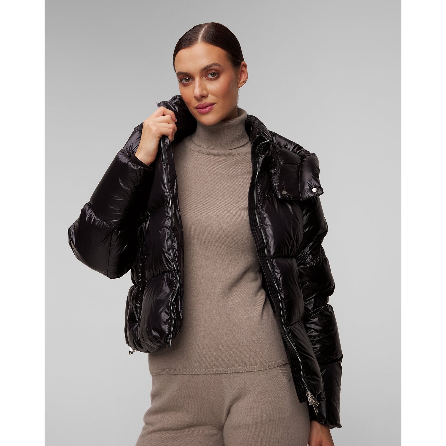 Czarna Kurtka Puchowa Damska Moose Knuckles Moonstone Jacket