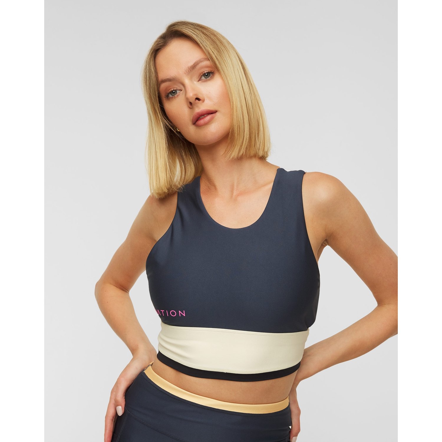 Stanik Pe Nation Outline Sports Bra