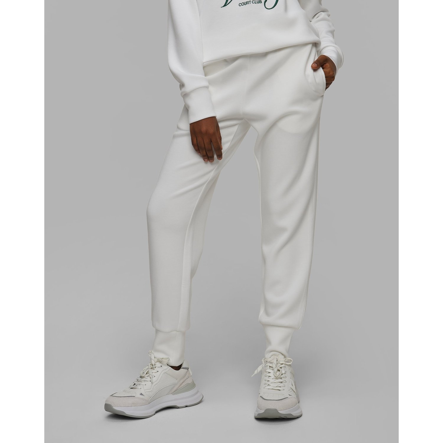 Białe Spodnie Dresowe Damskie Varley The Slim Cuff Pant 27.5