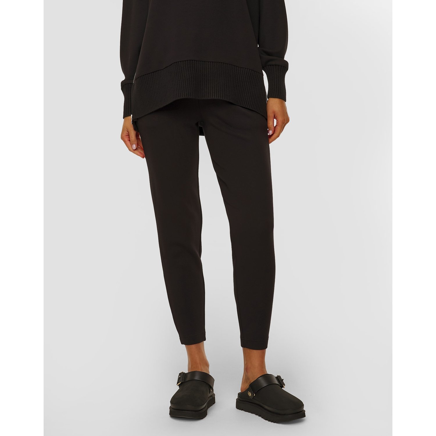 Czarne Spodnie Damskie Varley The Slim Pant 27.5