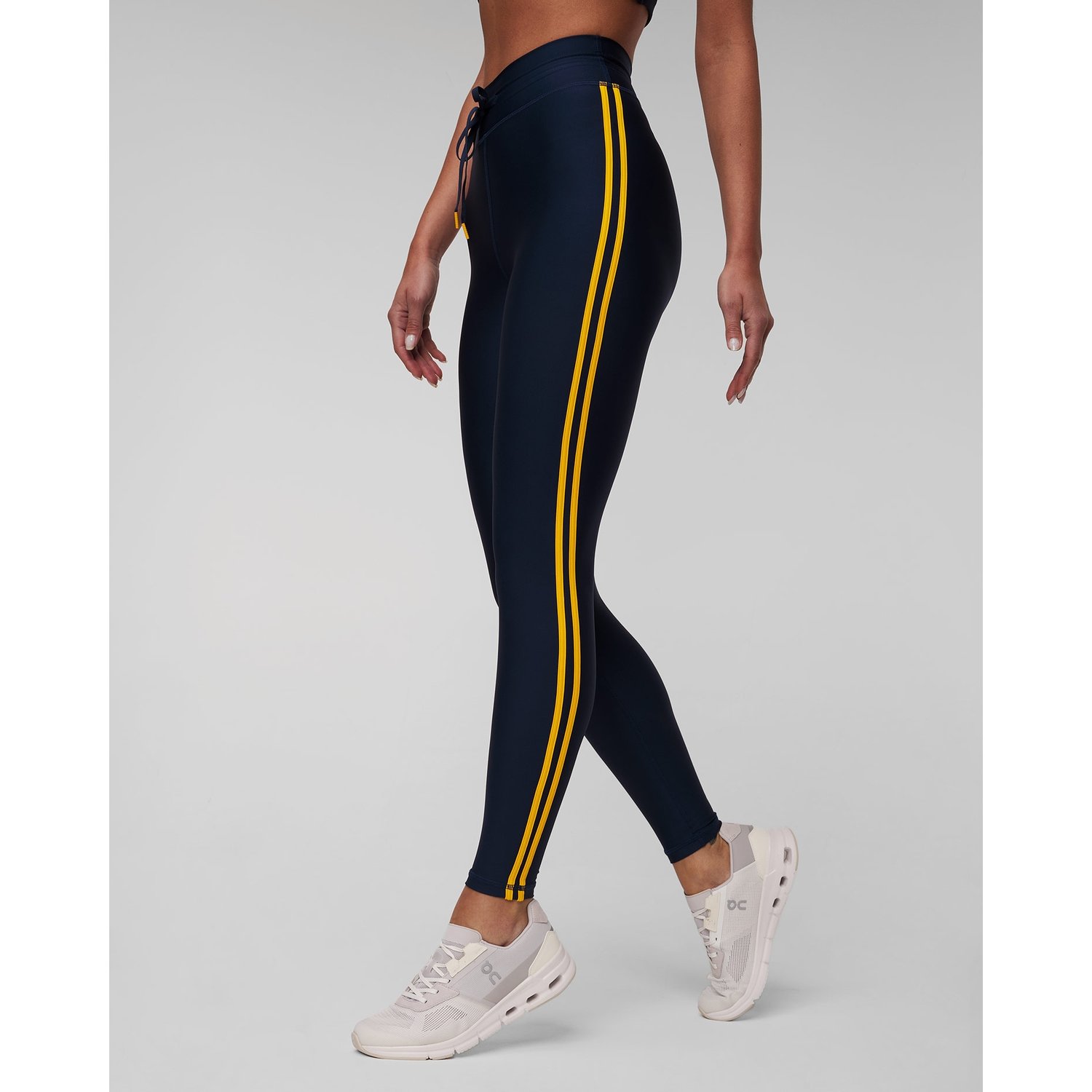 Granatowe Spodnie Damskie The Upside Oxford 25in Midi Pant