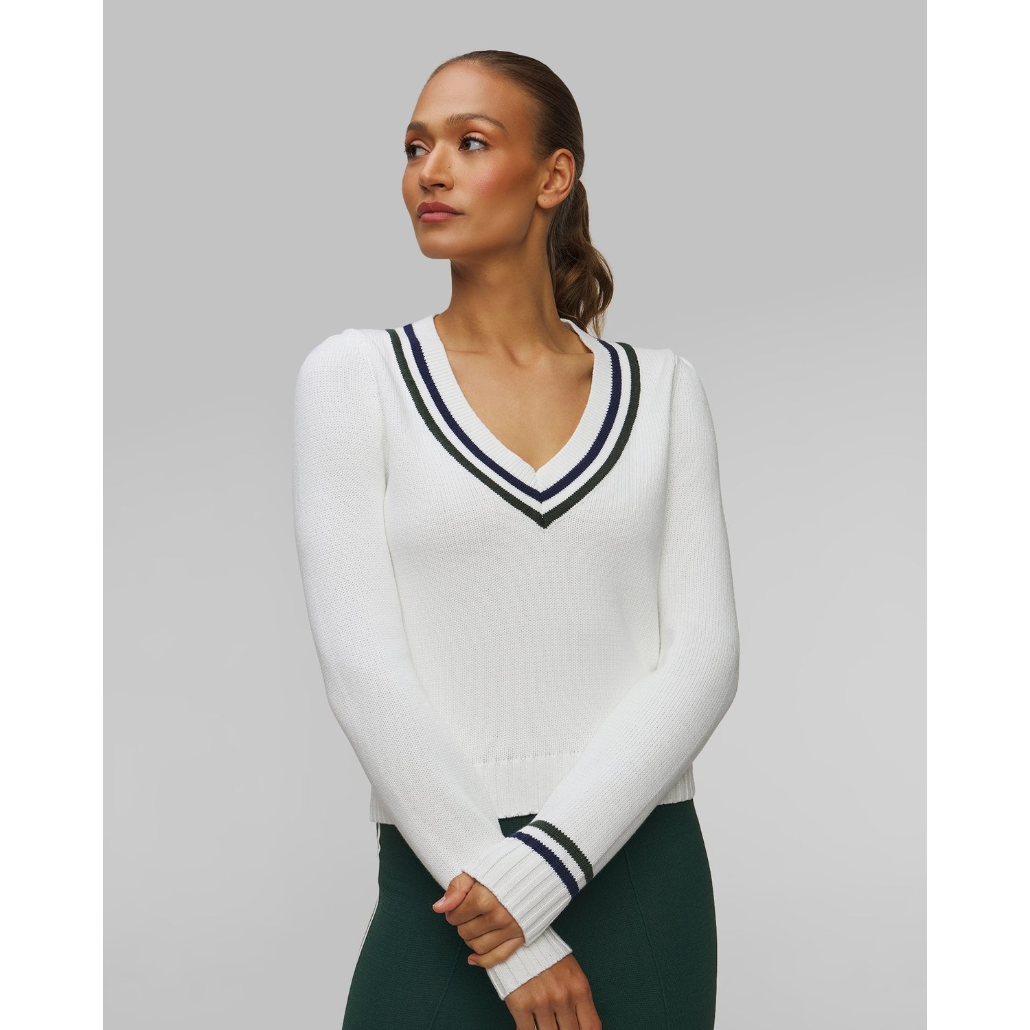 Biały sweter damski The Upside Sonny V Neck Knit Sweater