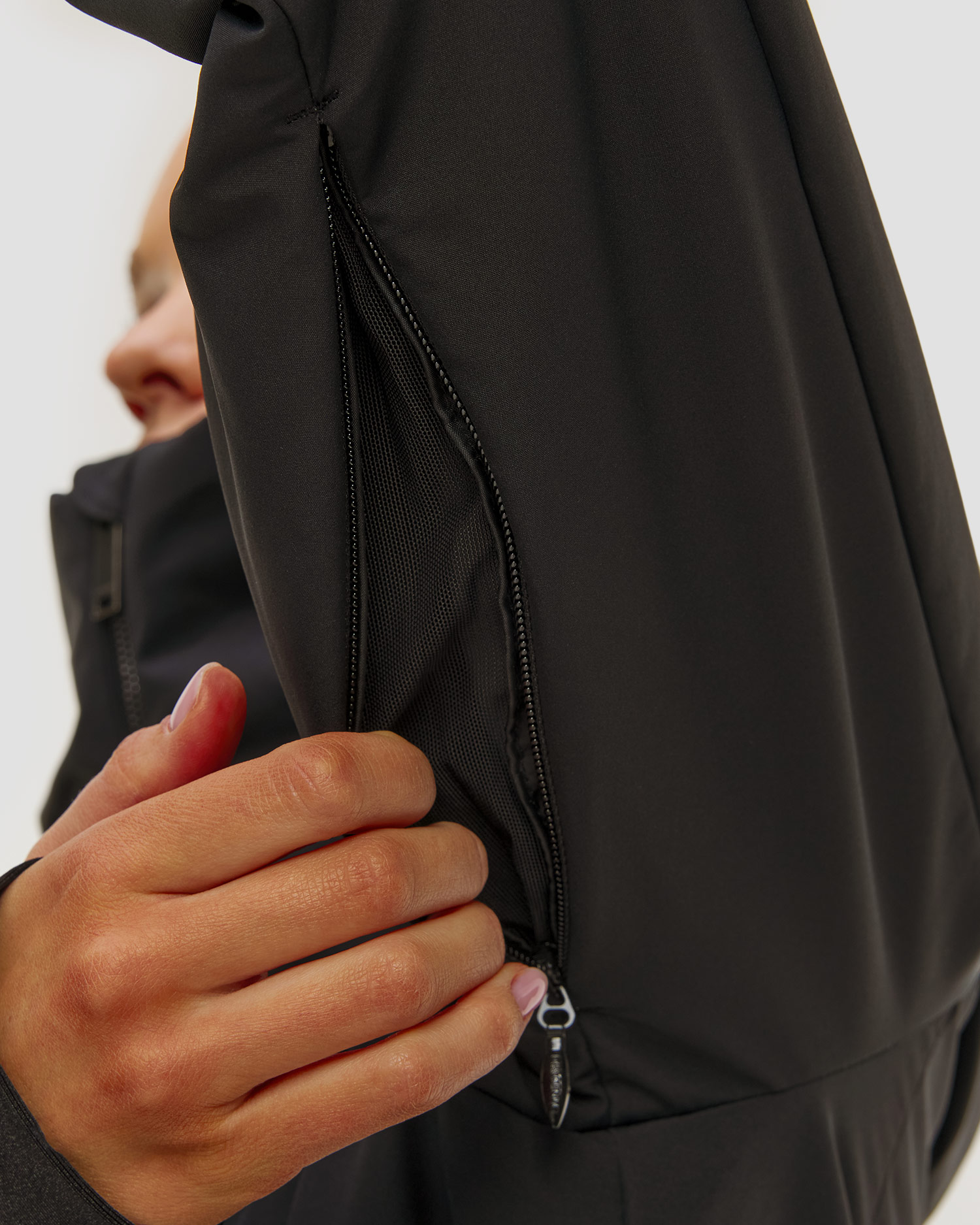 Kurtka narciarska damska Descente Puff Jacket czarna