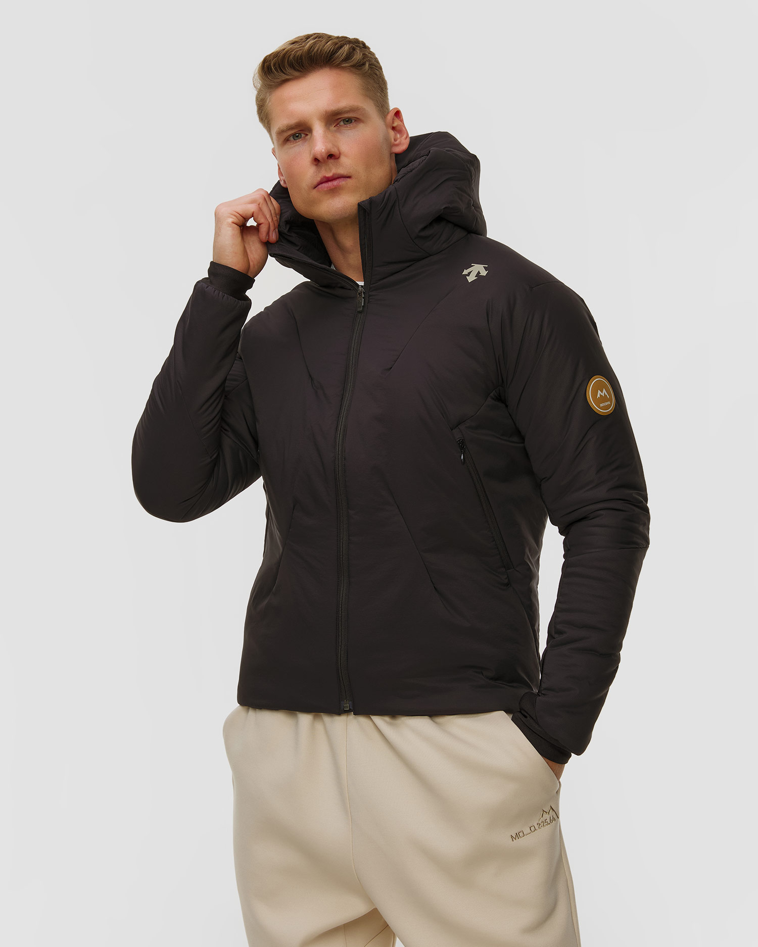 Pánska midlayer bunda Descente Light Insulation Hoodie čierna