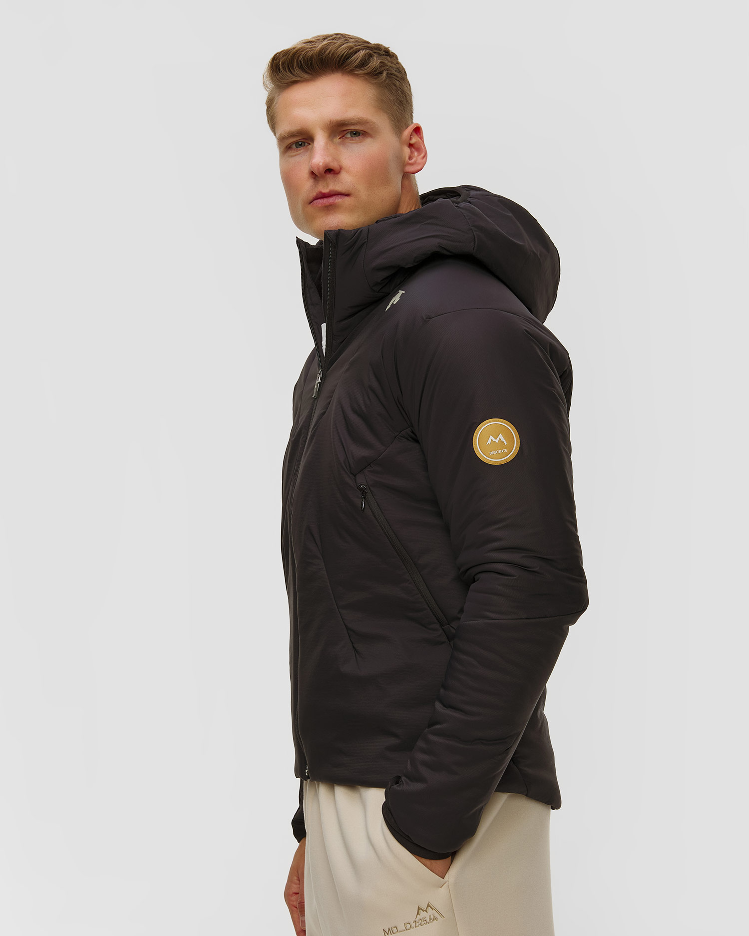 Pánska midlayer bunda Descente Light Insulation Hoodie čierna