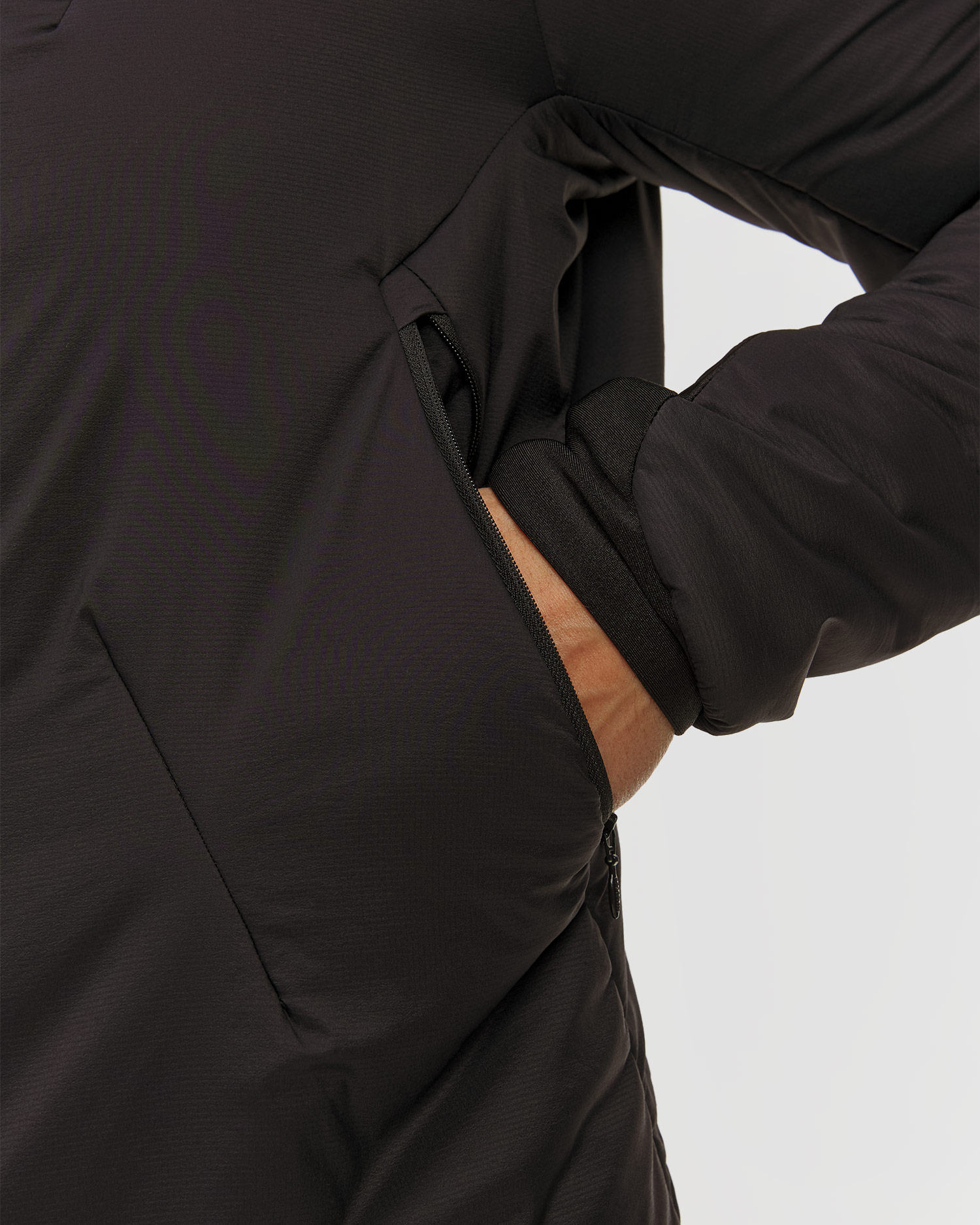 Men's midlayer jacket Descente Light Insulation Hoodie black