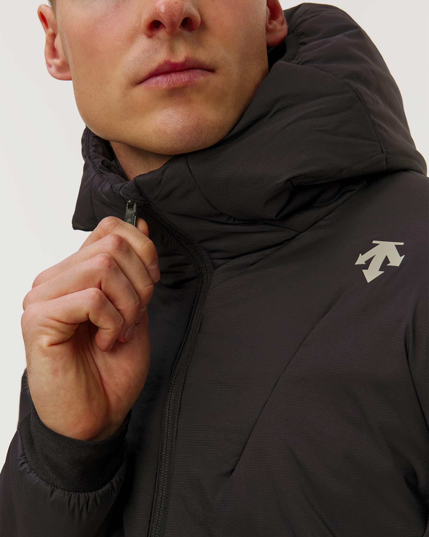 Men's midlayer jacket Descente Light Insulation Hoodie black