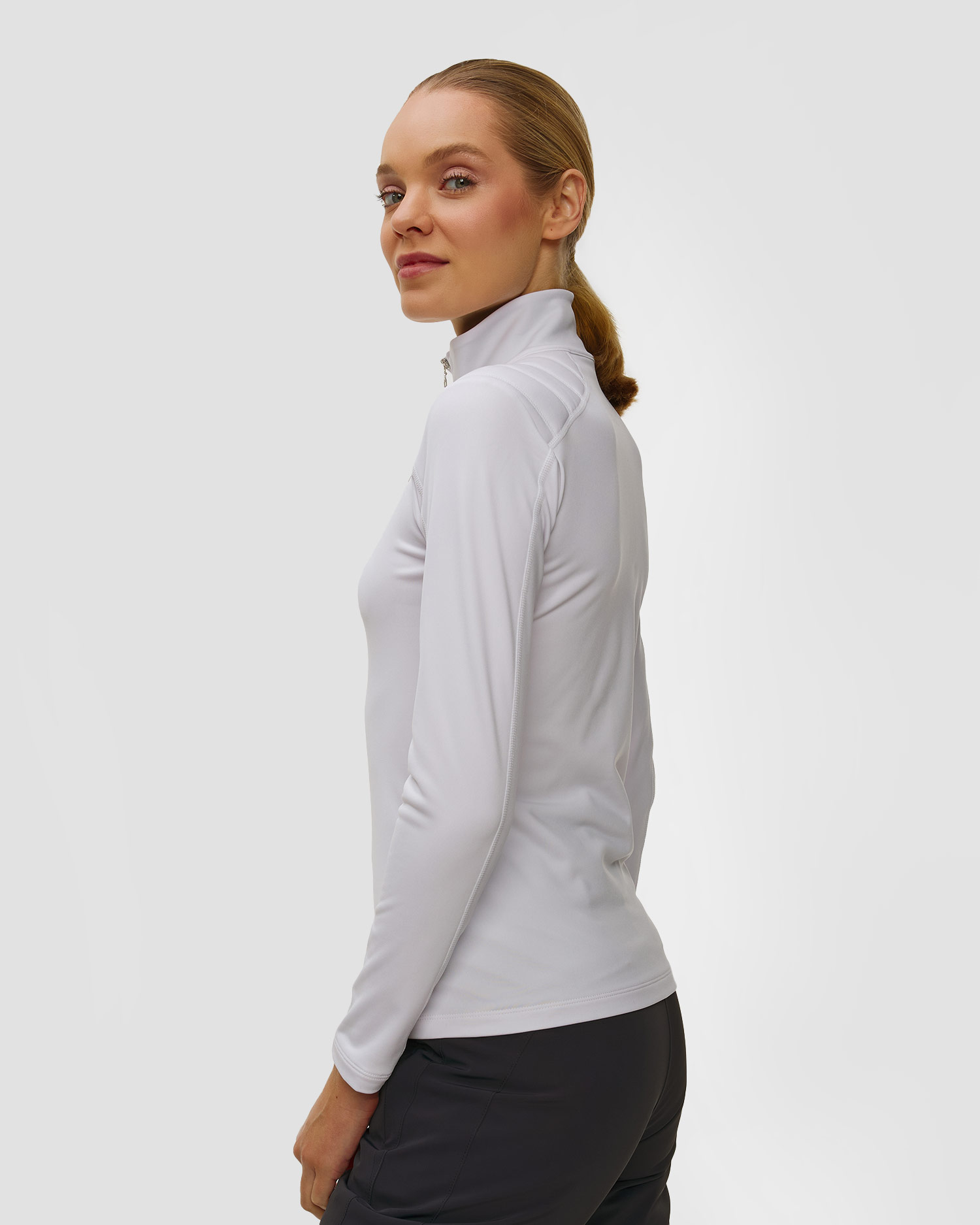 Descente Womens T-Neck Ski-Rollkragenpullover für Damen in Weiß