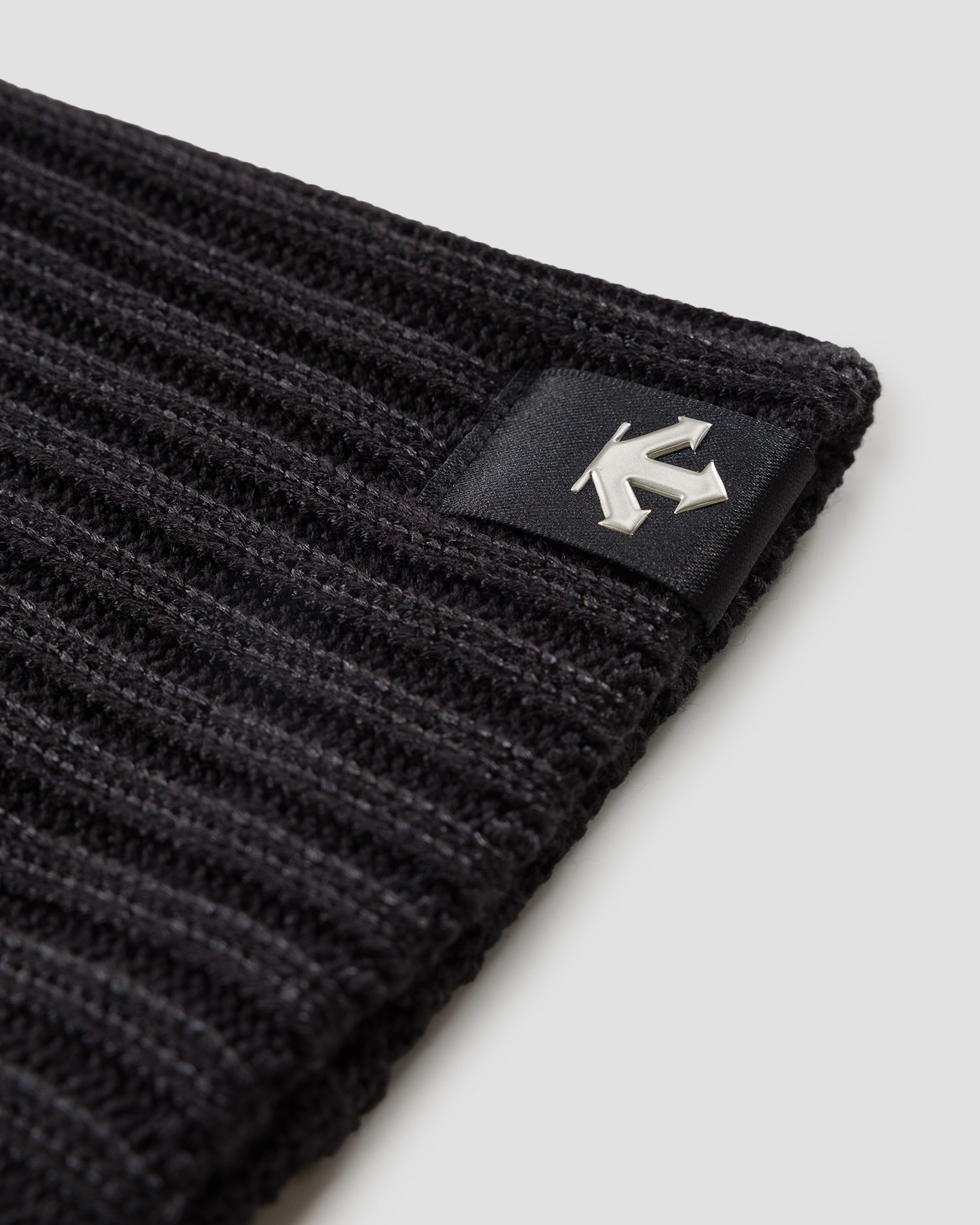 Czapka zimowa damska Descente Lame Yarn