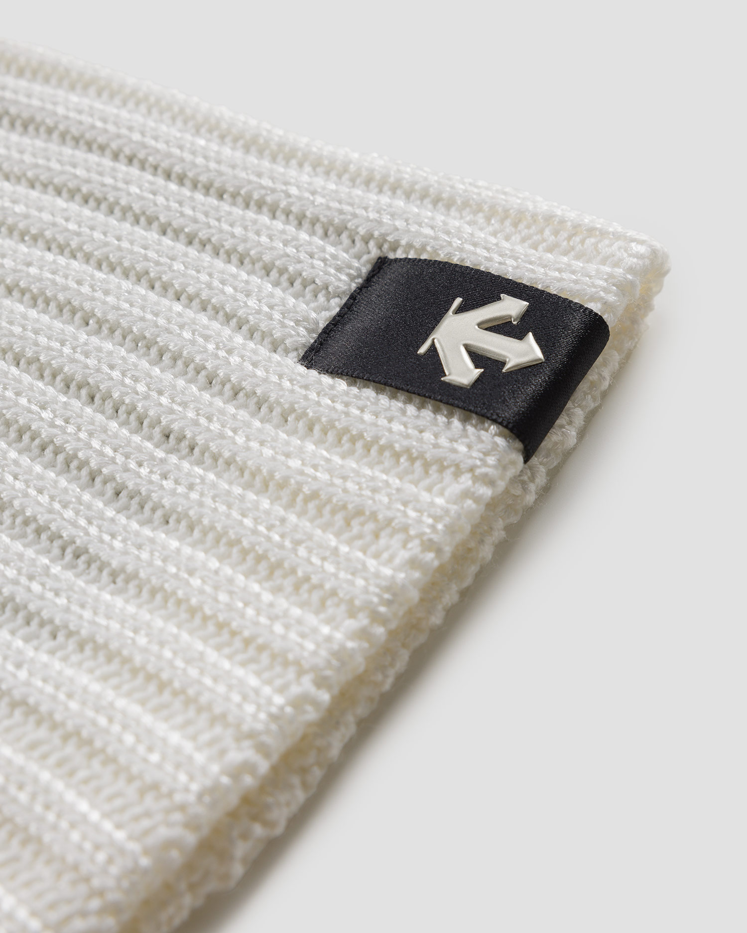 Czapka zimowa damska Descente Lame Yarn