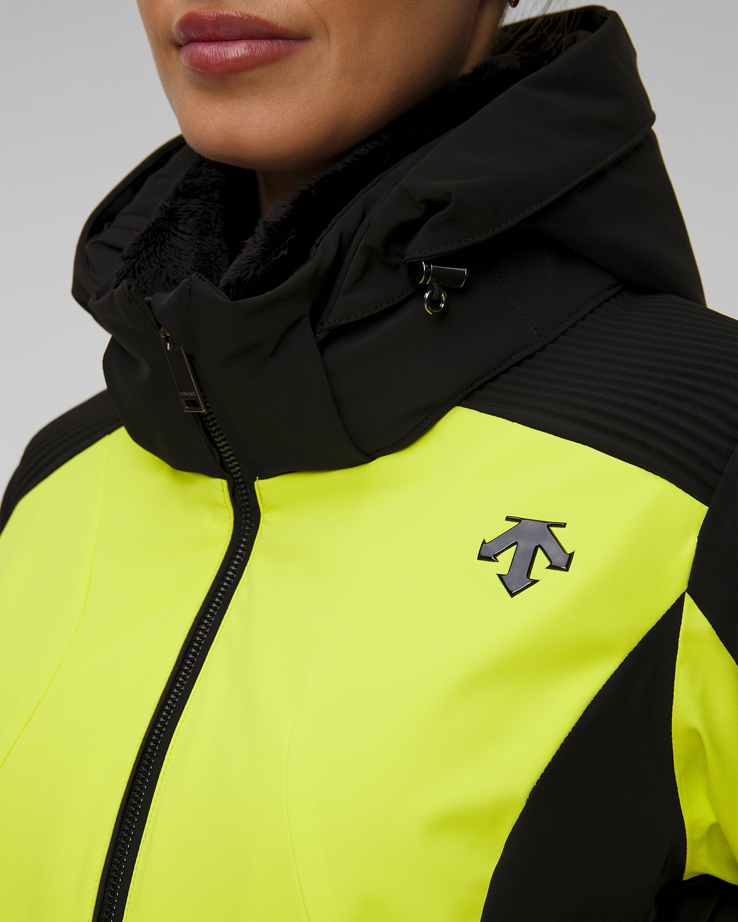 Giacca da sci da donna Descente Shoulder Shirring