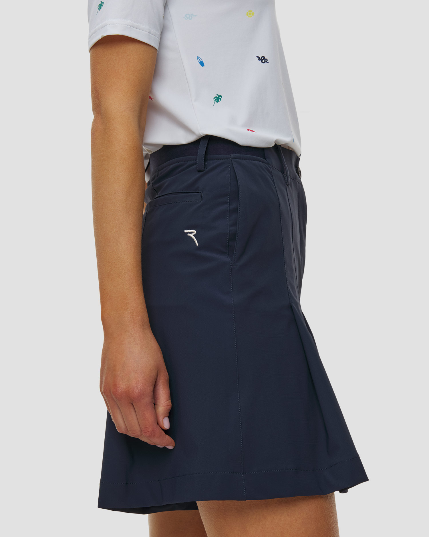 Pantaloni scurți bleumarin pentru femei Chervo Gala