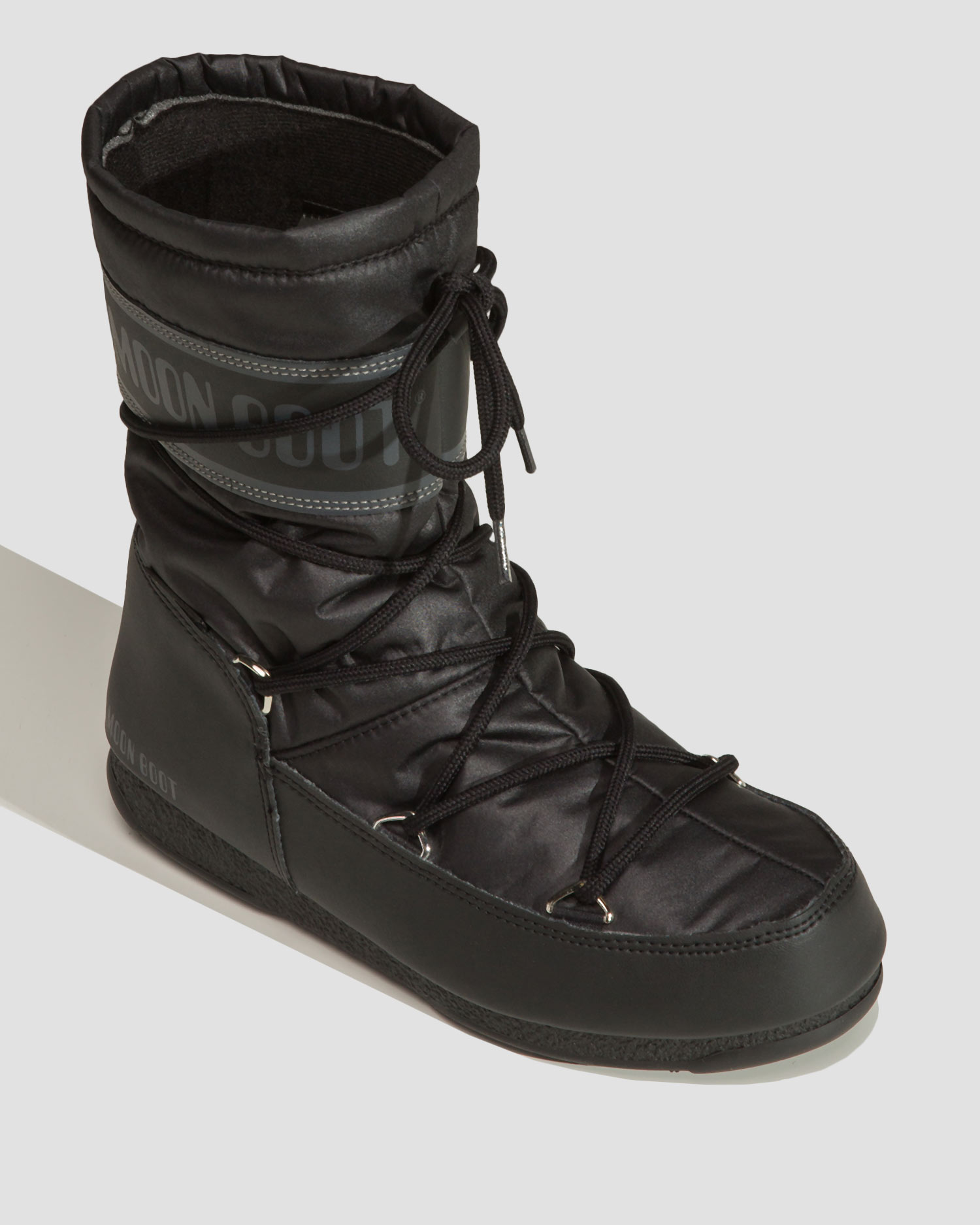 Czarne śniegowce Moon Boot Mid Nylon