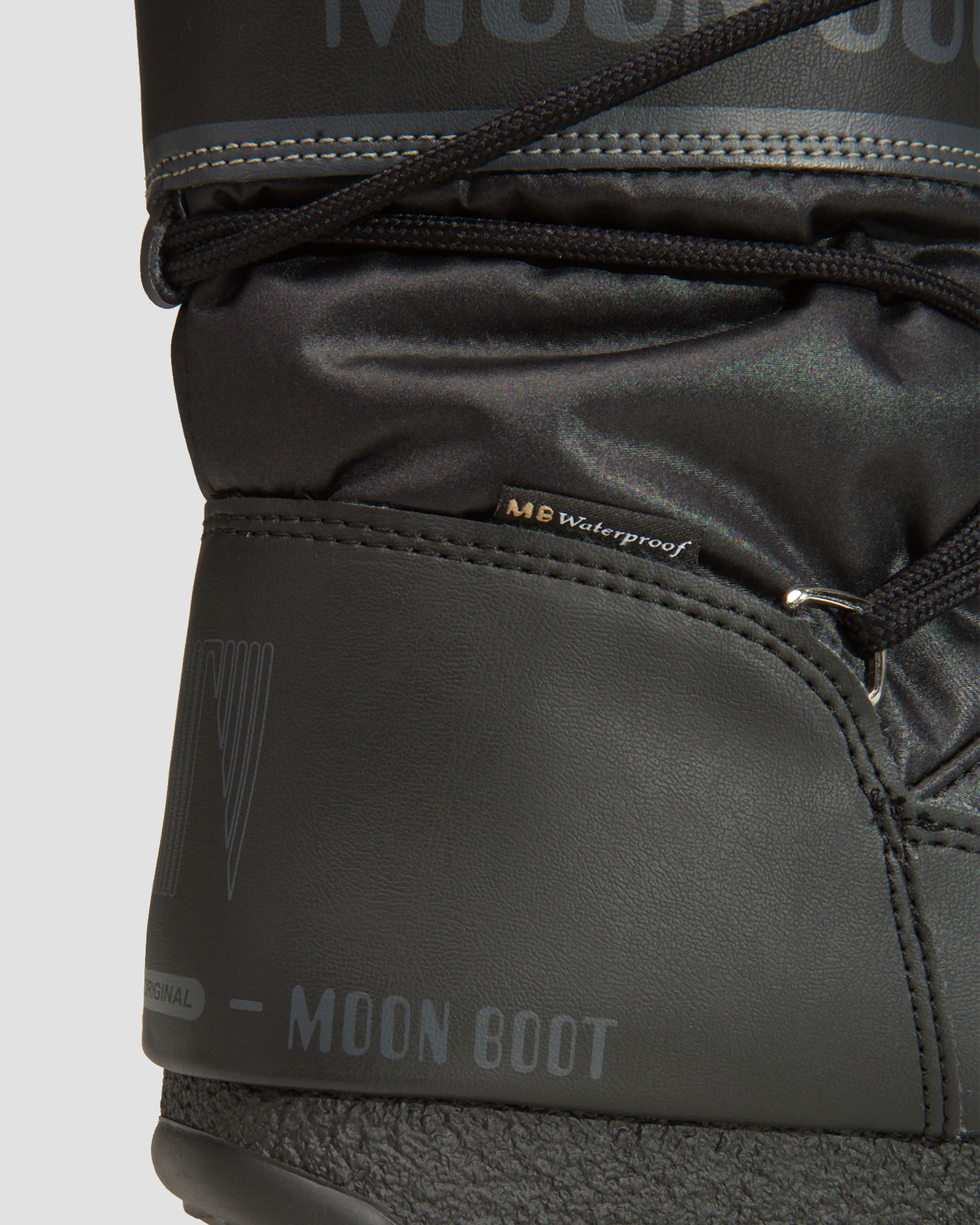 Czarne śniegowce Moon Boot Mid Nylon
