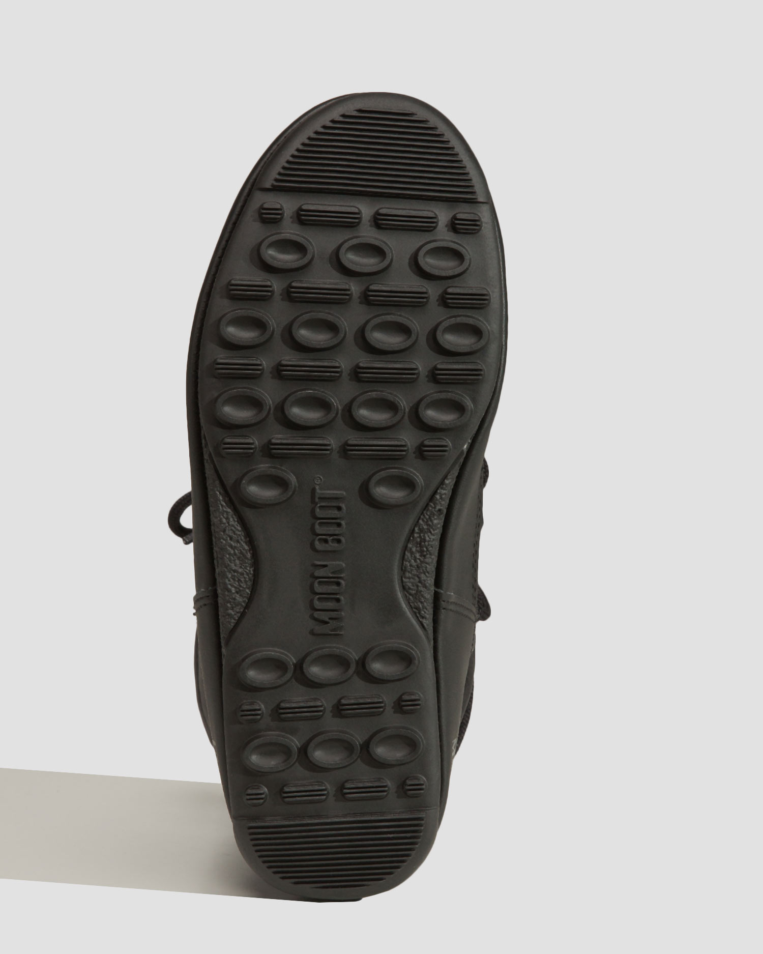 Czarne śniegowce Moon Boot Mid Nylon