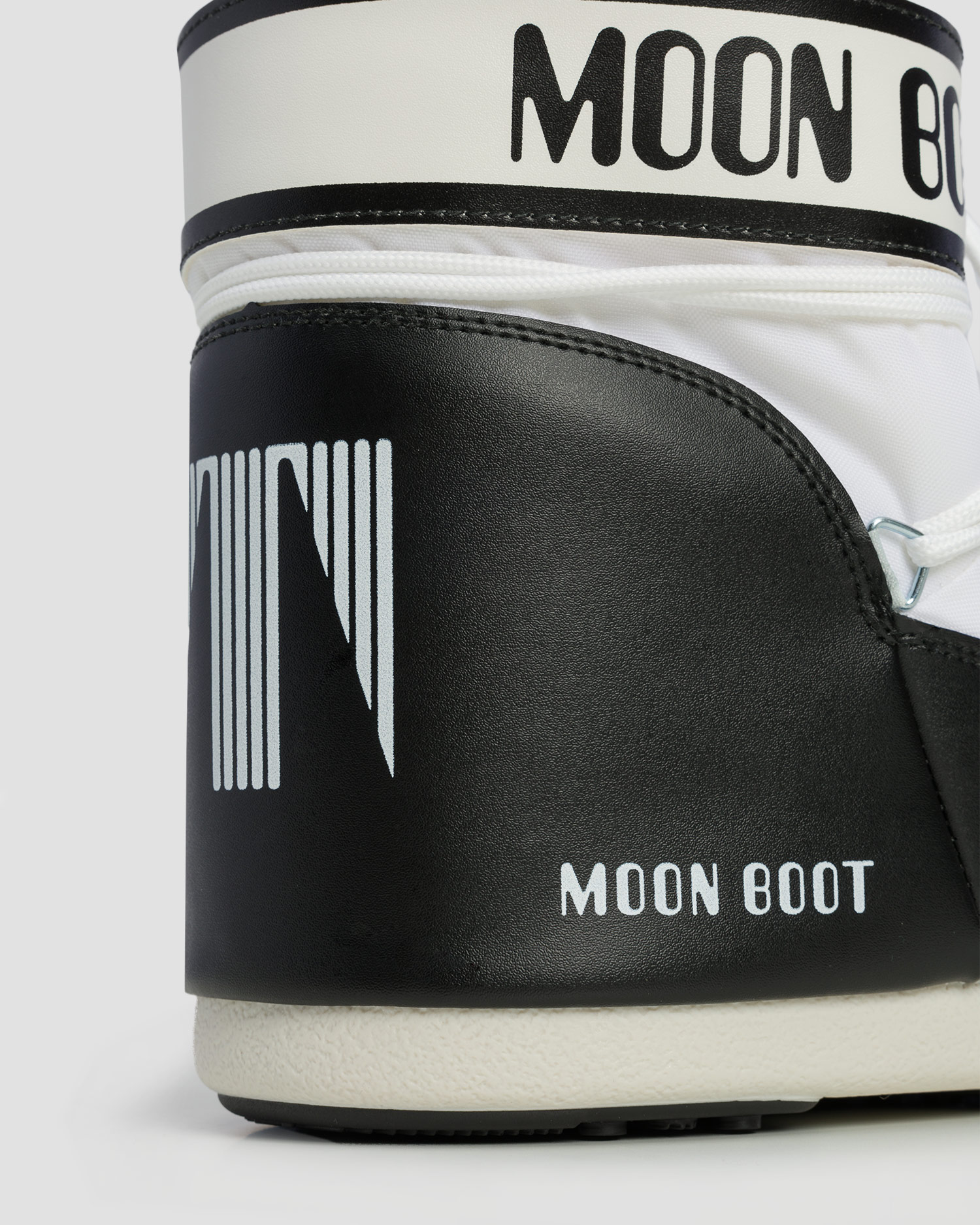 Białe śniegowce damskie Moon Boot Icon Low Nylon