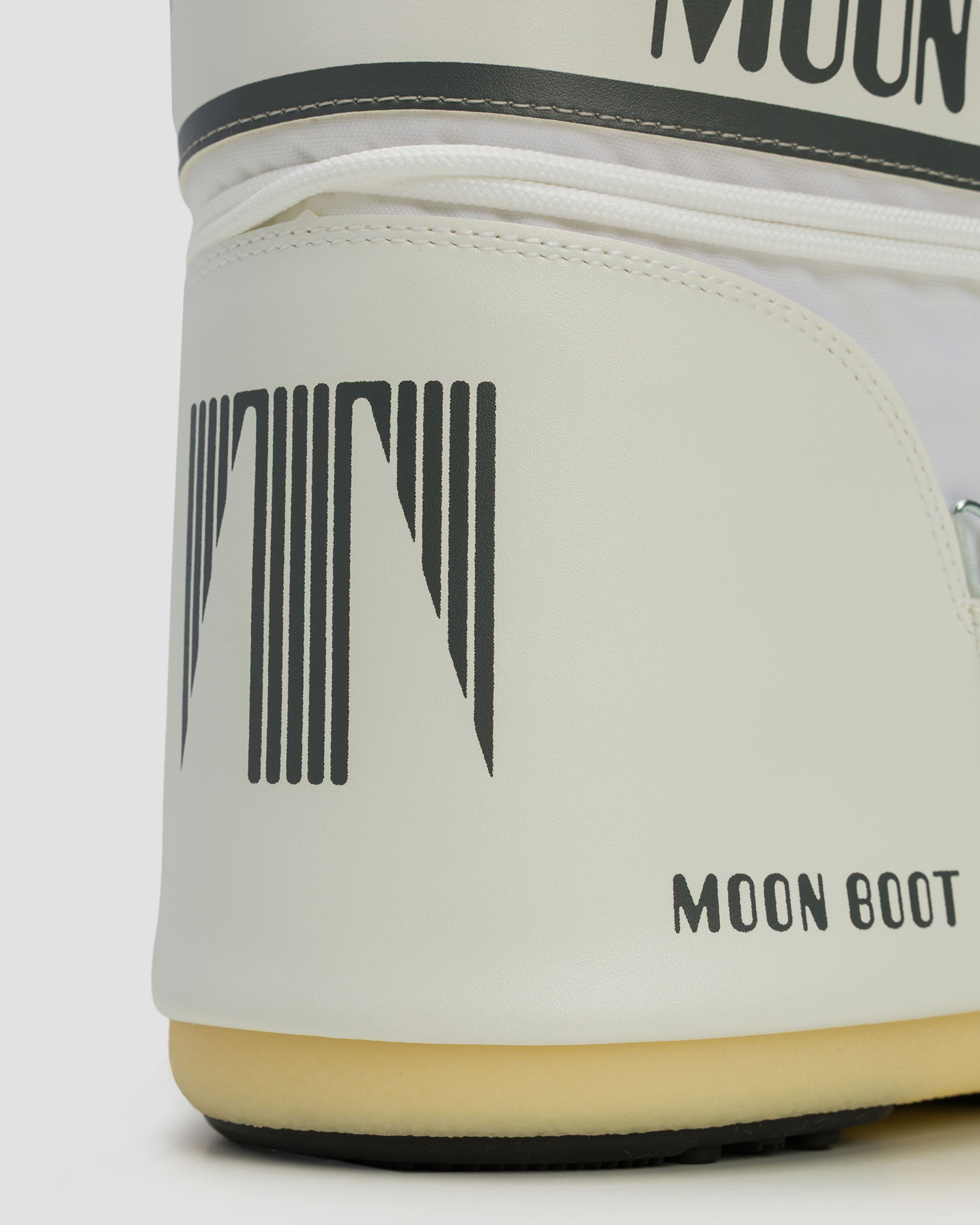Białe śniegowce Moon Boot Icon Low Nylon
