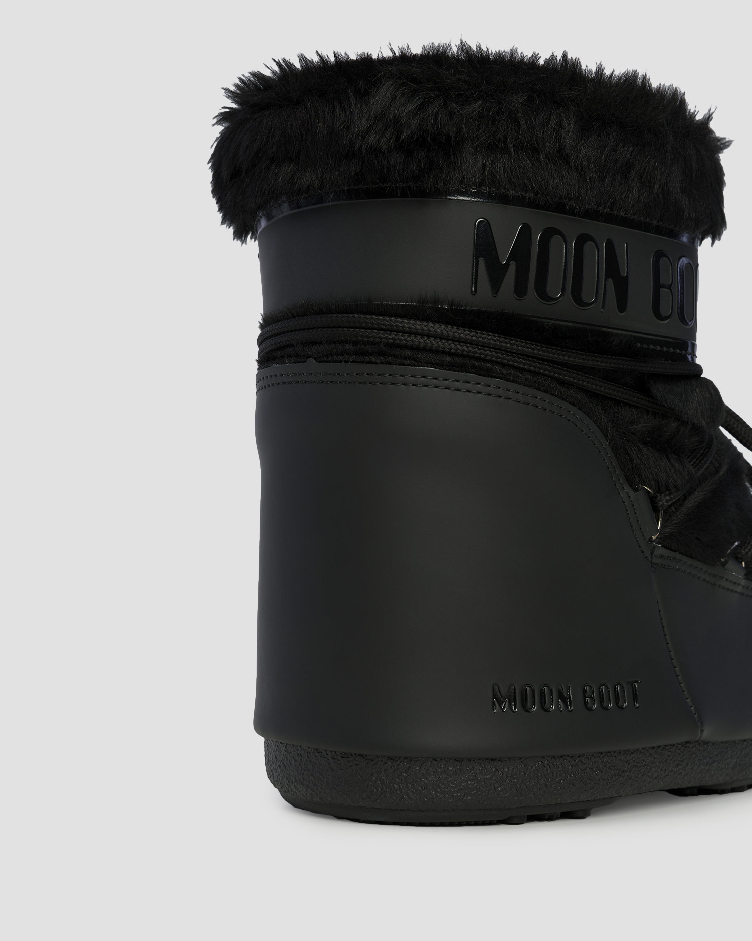 Czarne śniegowce damskie Moon Boot Icon Low Faux Fur