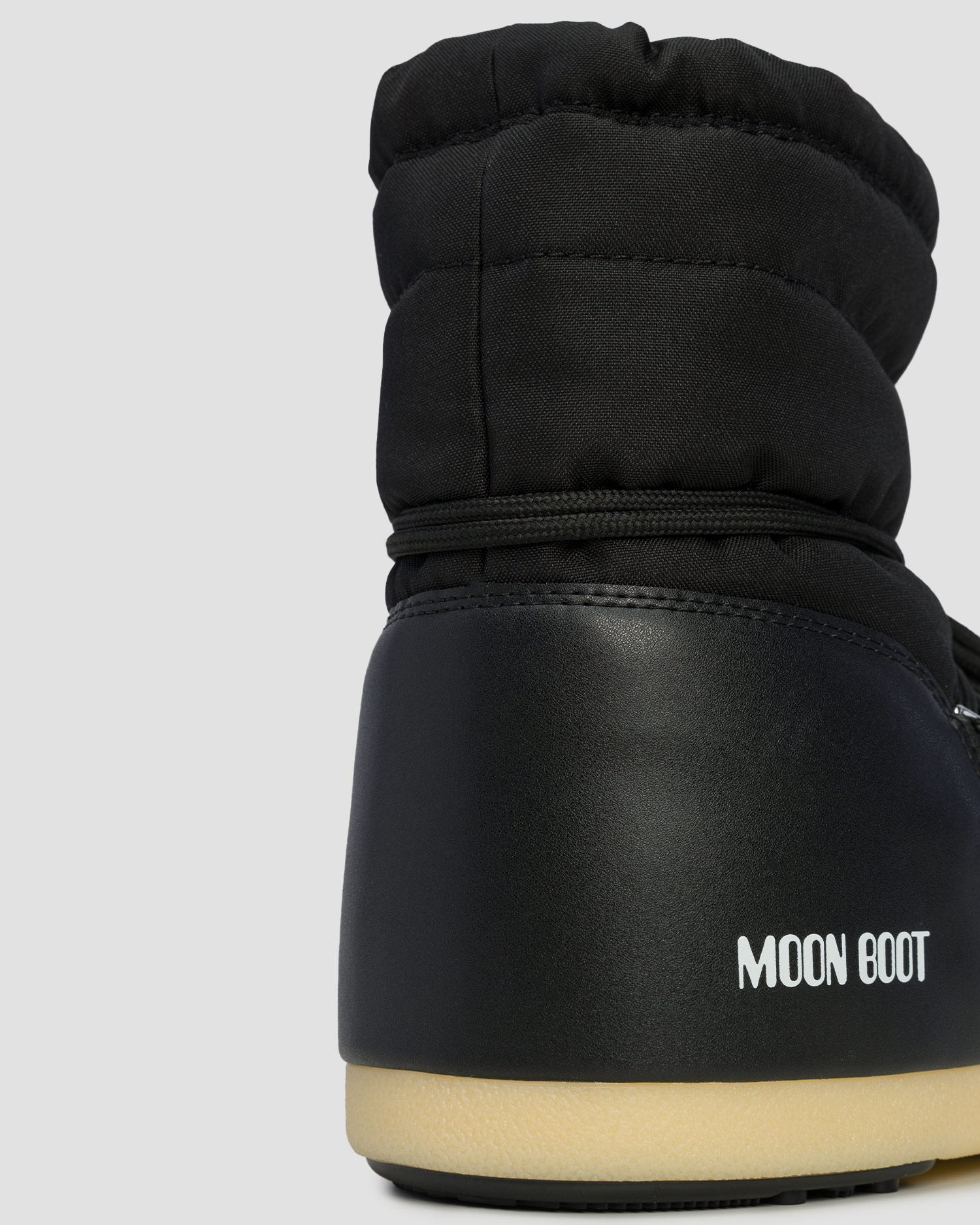 Czarne śniegowce Moon Boot Evx Light Nylon