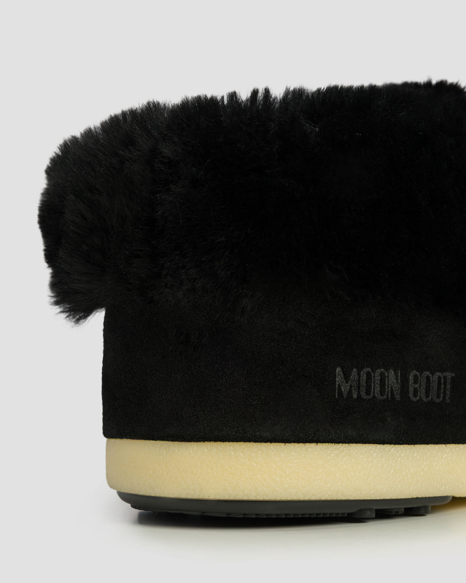 Zamszowe buty zimowe Moon Boot Evx Mule Suede