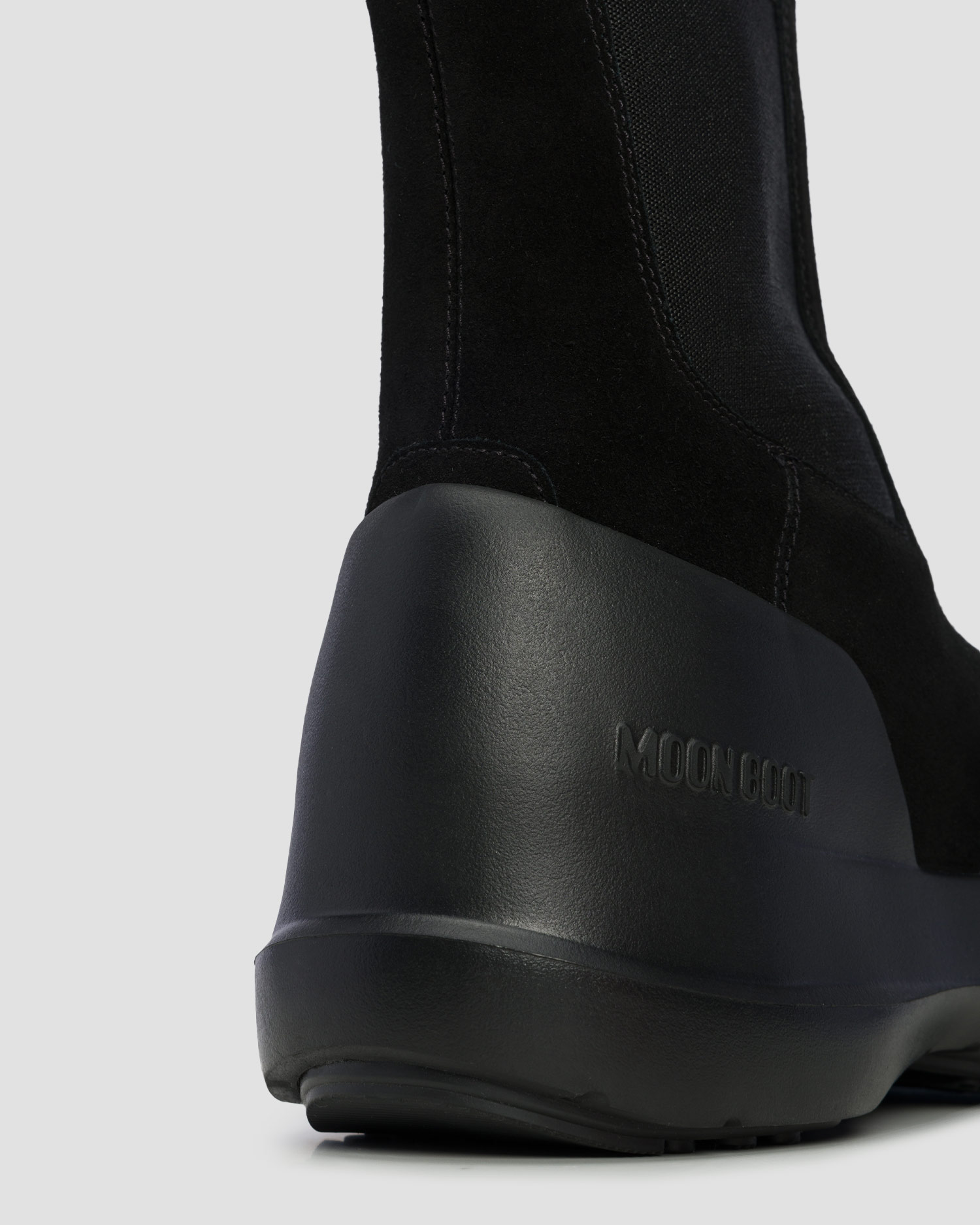Black women's winter boots Moon Boot Luna Chelsea Suede
