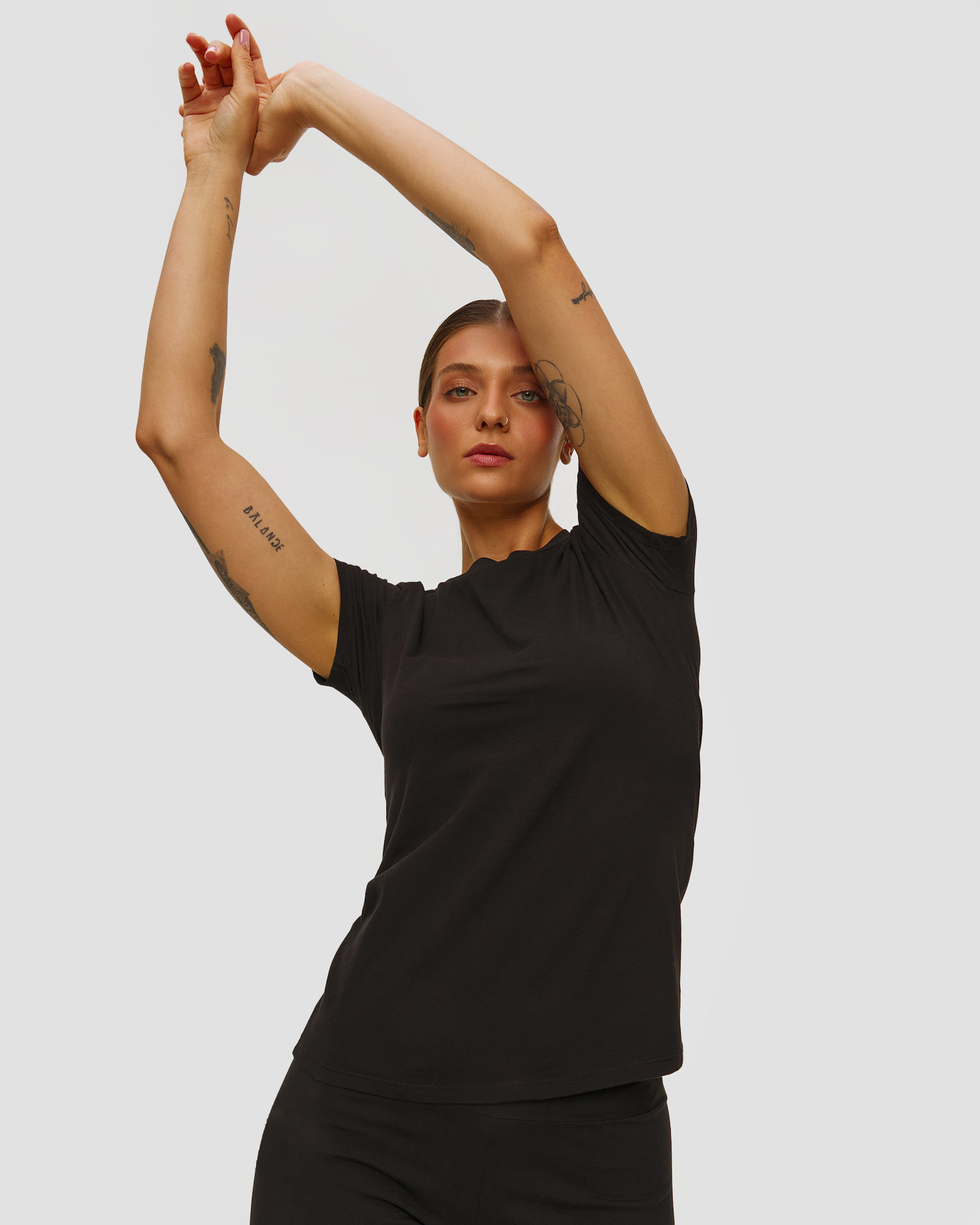 Tricou negru pentru femei Deha