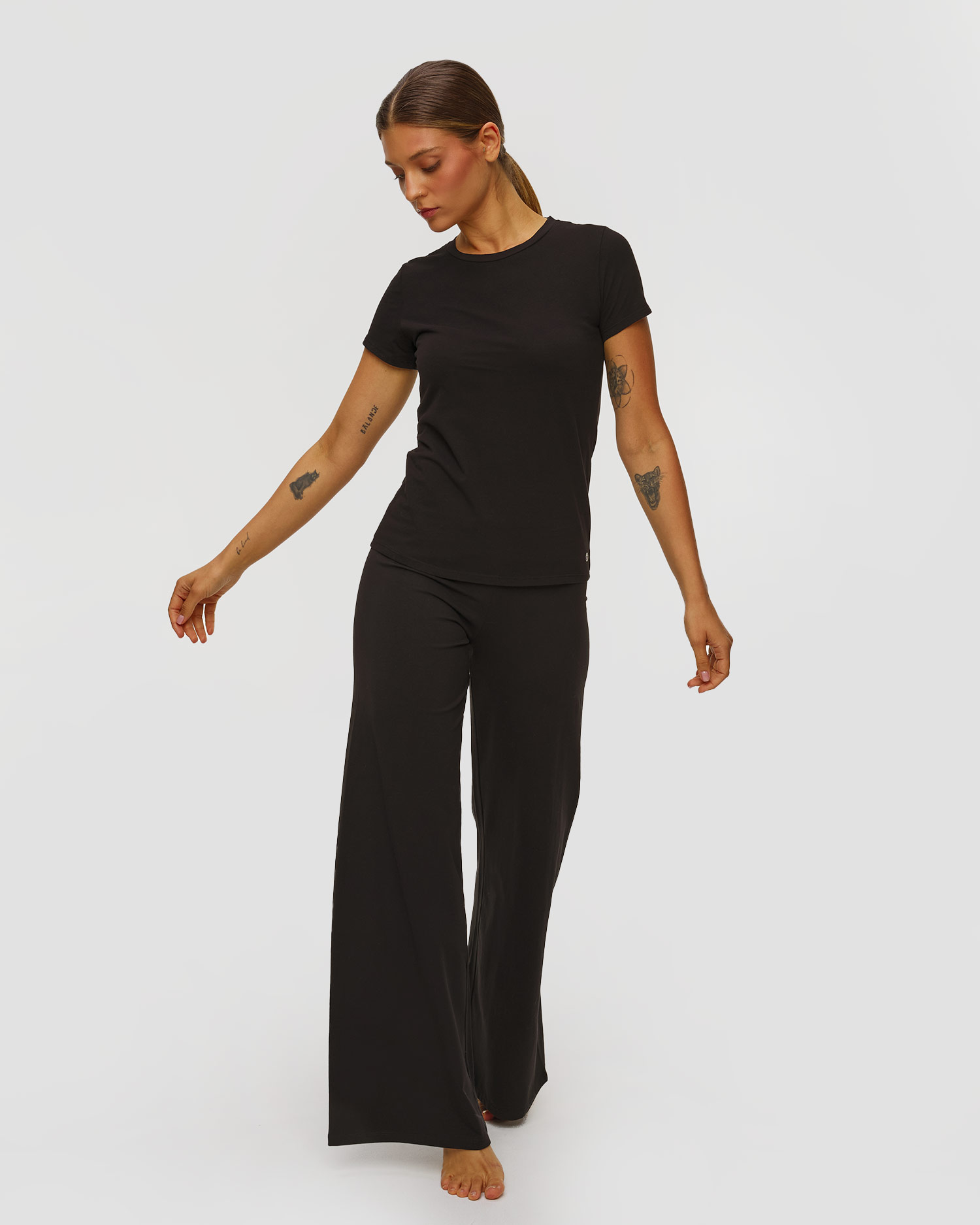 Czarne spodnie wide leg damskie Deha