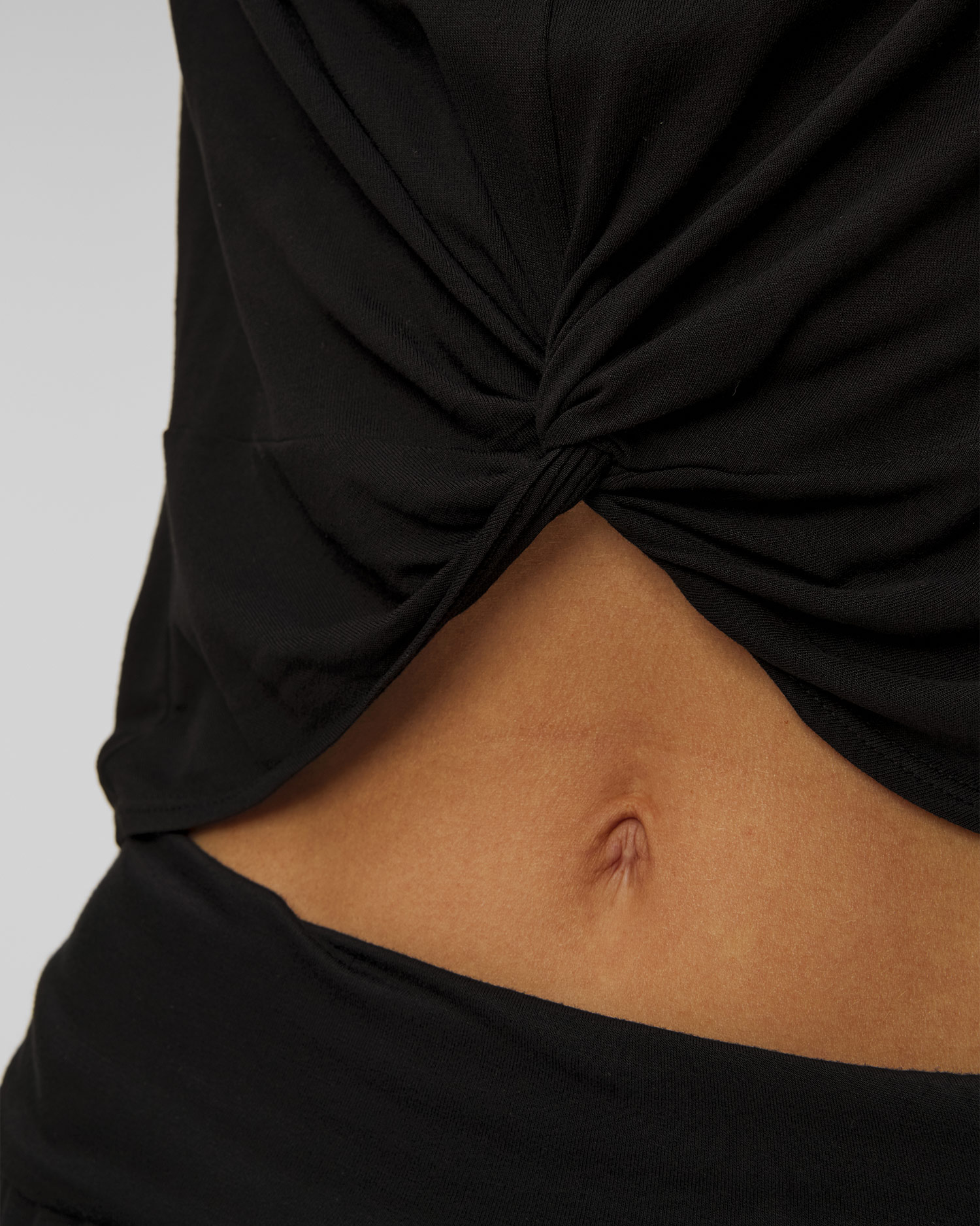Deha Geknotetes Viskose-Top für Damen in Schwarz
