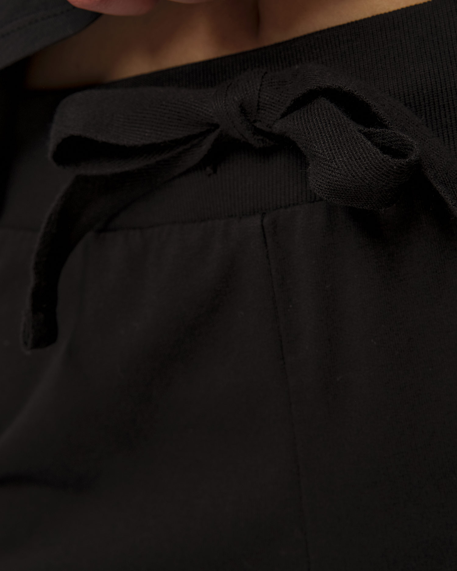 Pantaloni de trening negri pentru femei Deha
