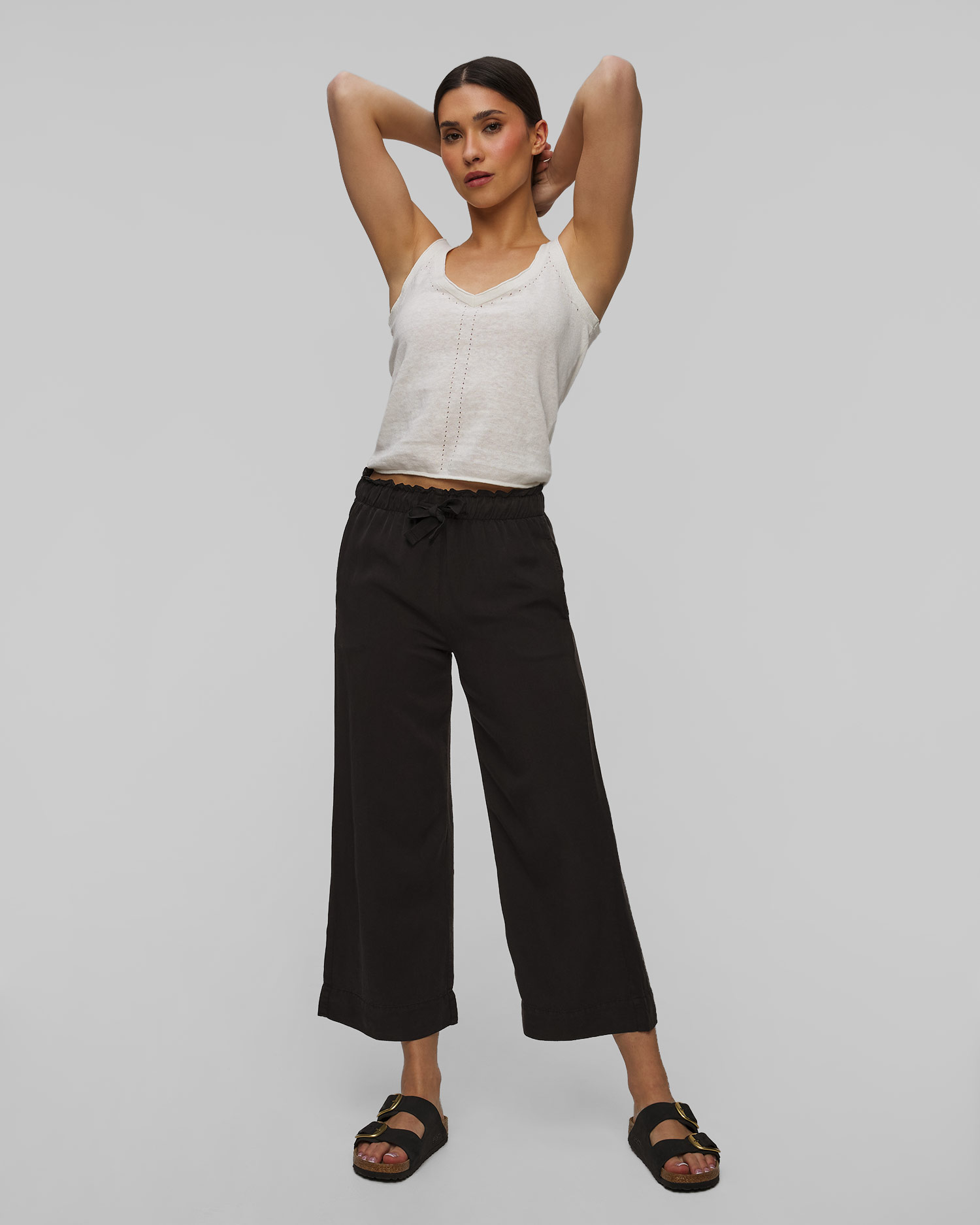 Czarne spodnie crop z lyocellu damskie Deha