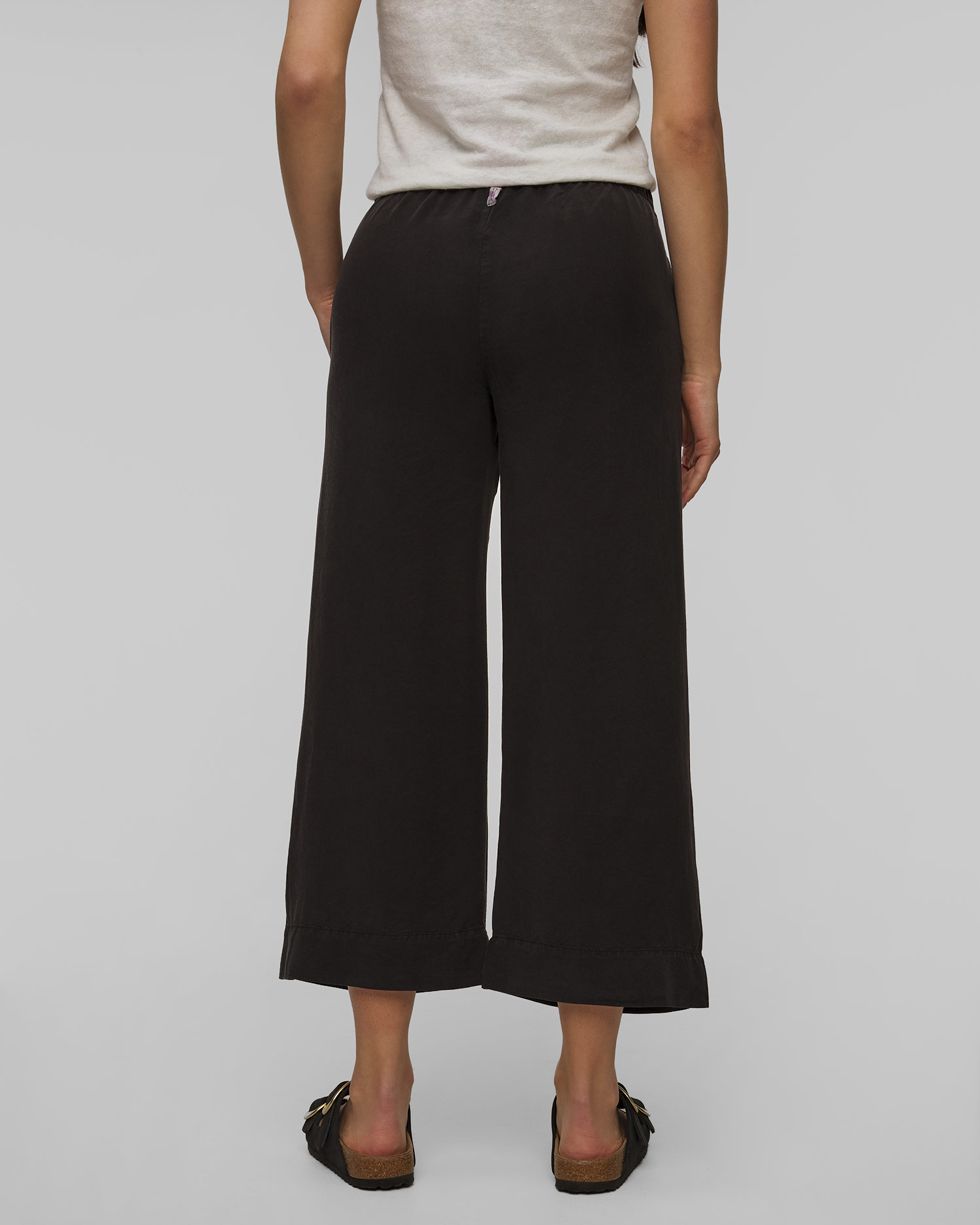 Dámske čierne lyocellové crop nohavice Deha