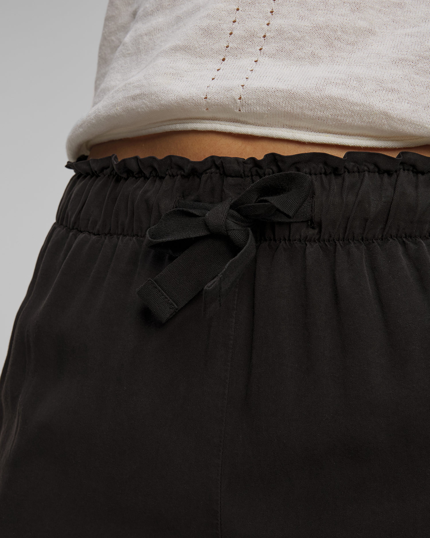 Dámske čierne lyocellové crop nohavice Deha