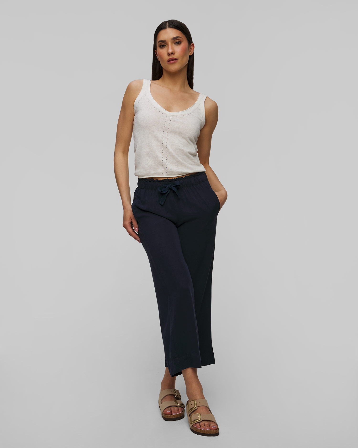 Granatowe spodnie crop z lyocellu damskie Deha