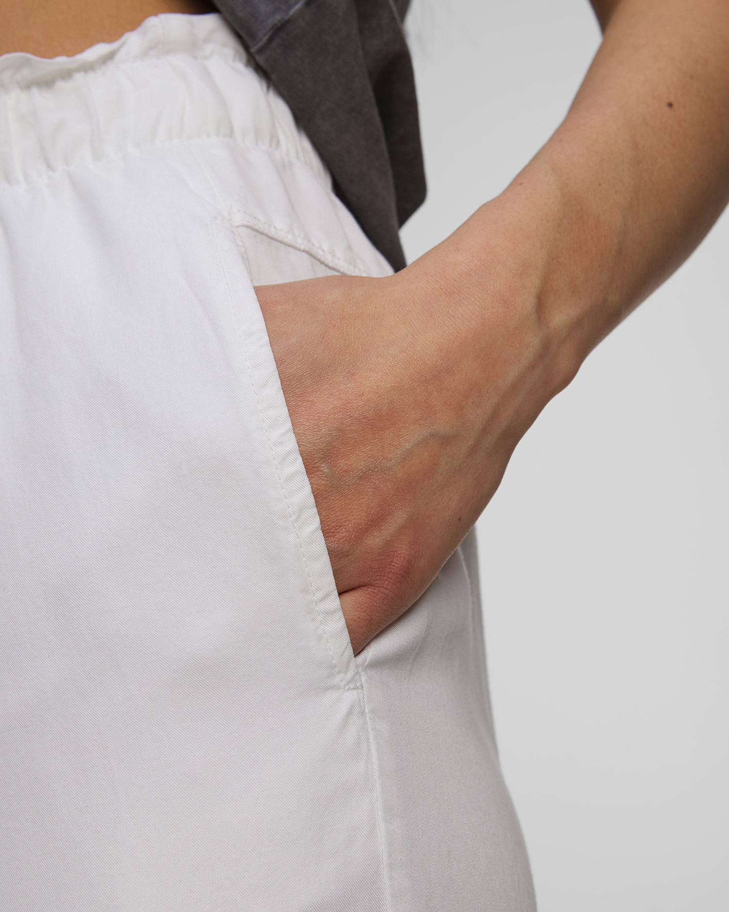 Deha Damenhose aus TENCEL Lyocell-Twill in Weiß