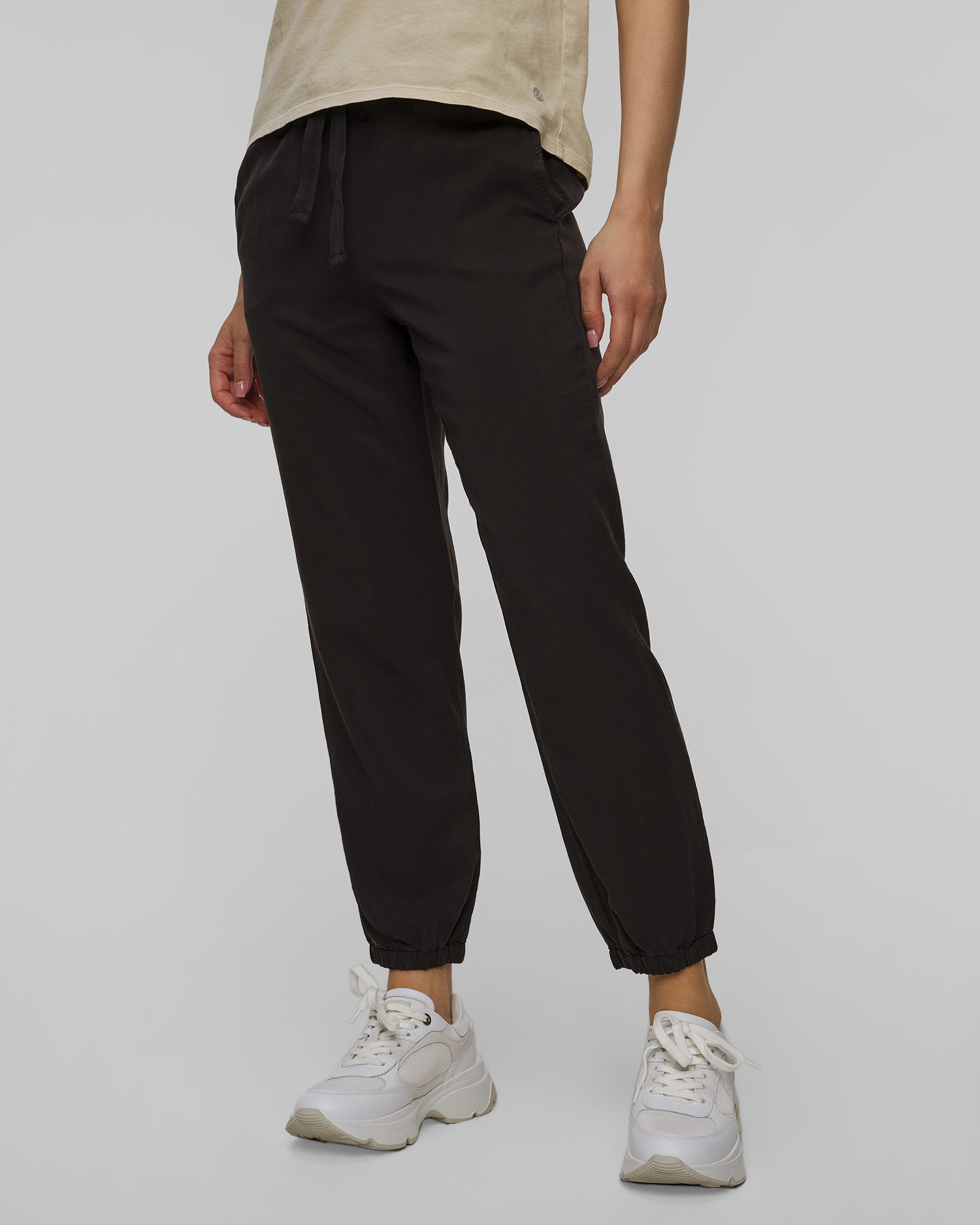 Pantaloni negri pentru femei Deha din twill TENCEL Lyocell