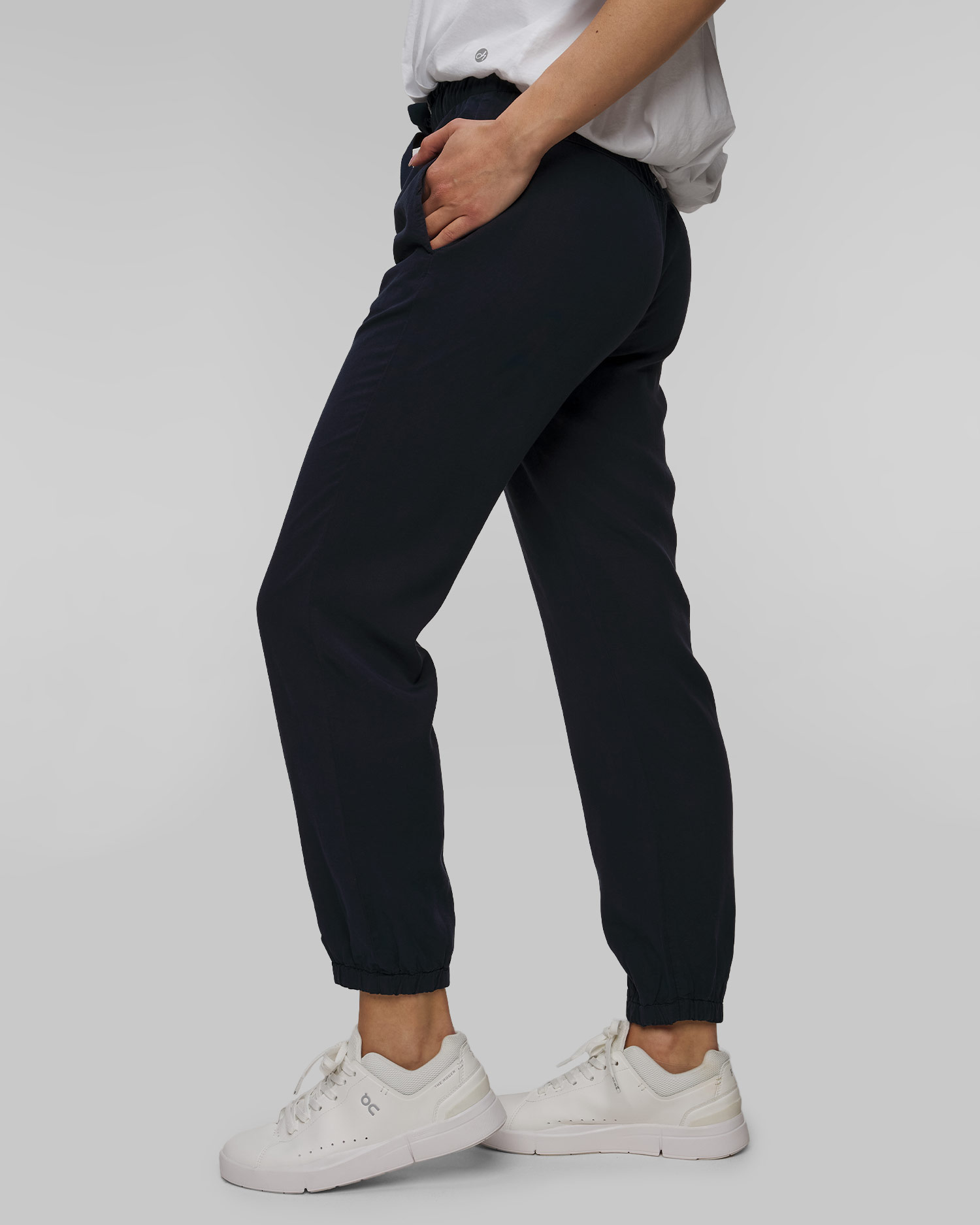 Deha Damenhose aus TENCEL Lyocell-Twill in Marineblau