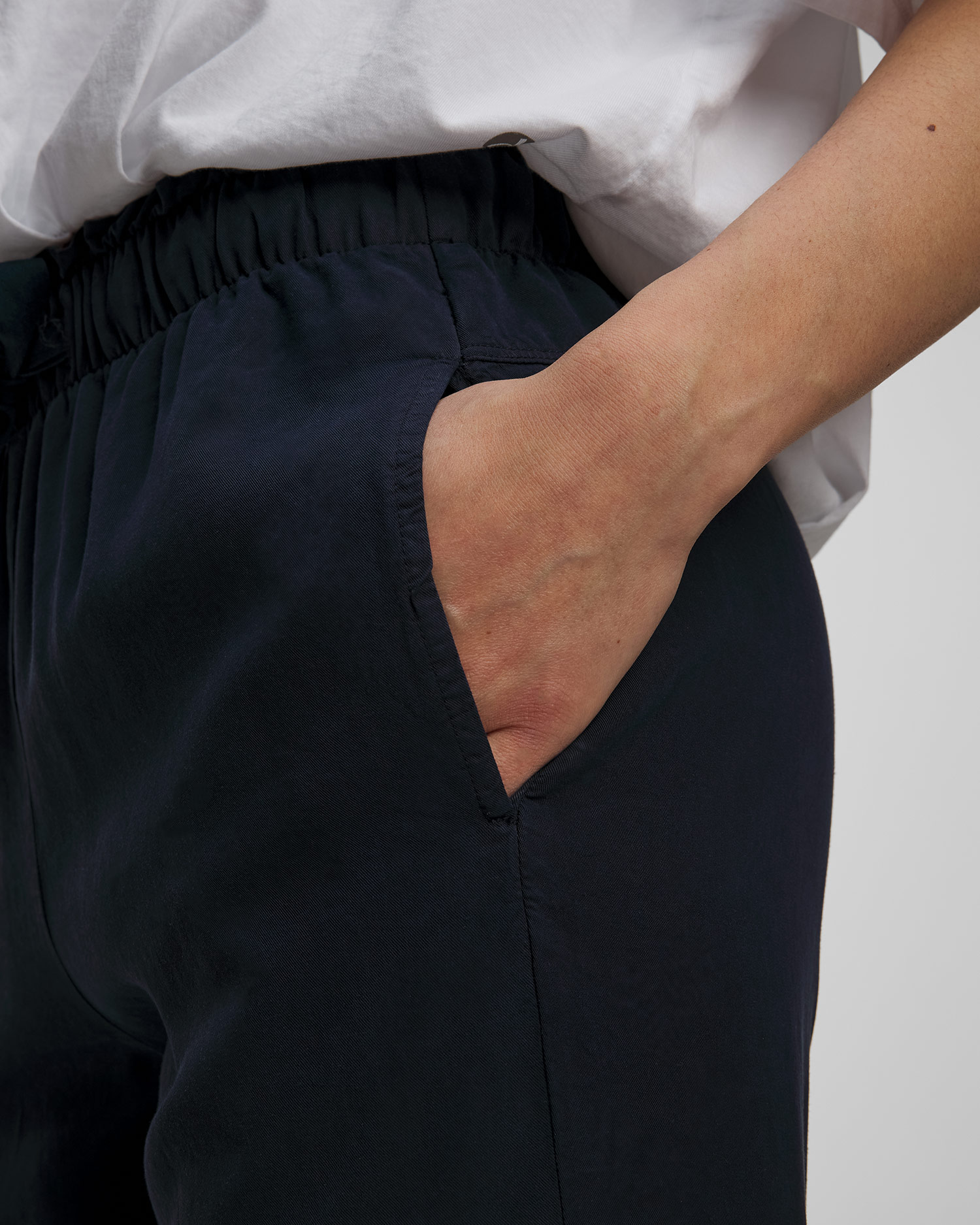 Deha Damenhose aus TENCEL Lyocell-Twill in Marineblau