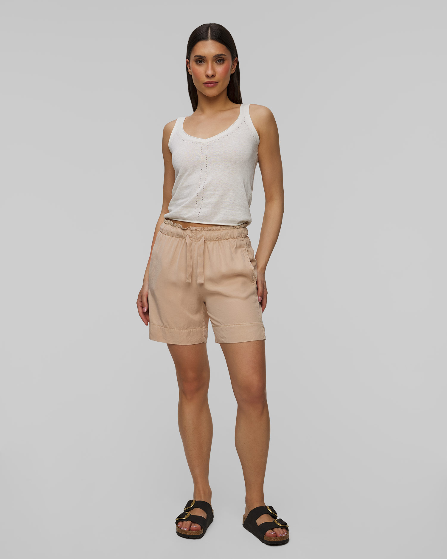 Pantaloni scurți bej din twill TENCEL Lyocell pentru femei Deha 