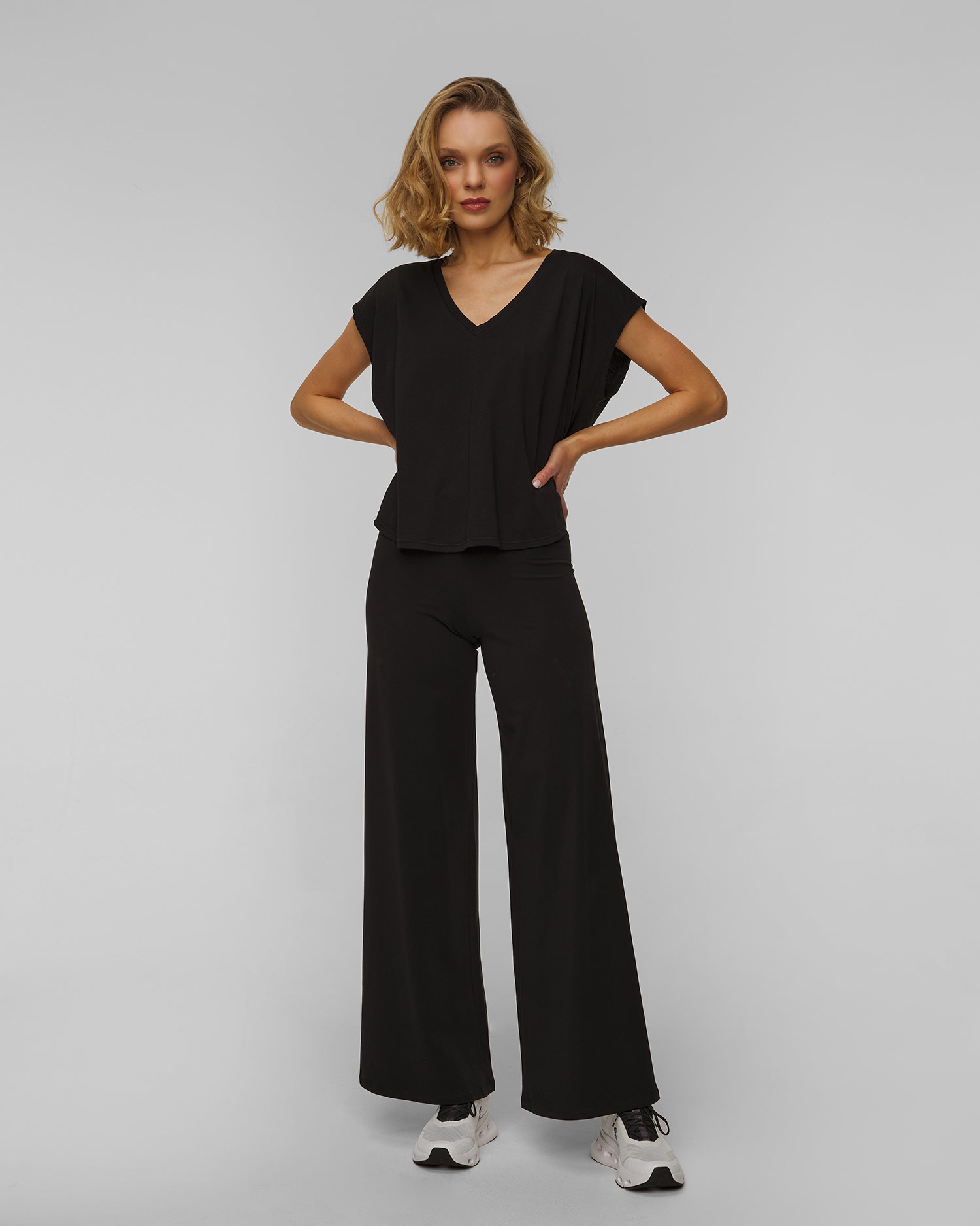 T-shirt noir pour femmes Deha