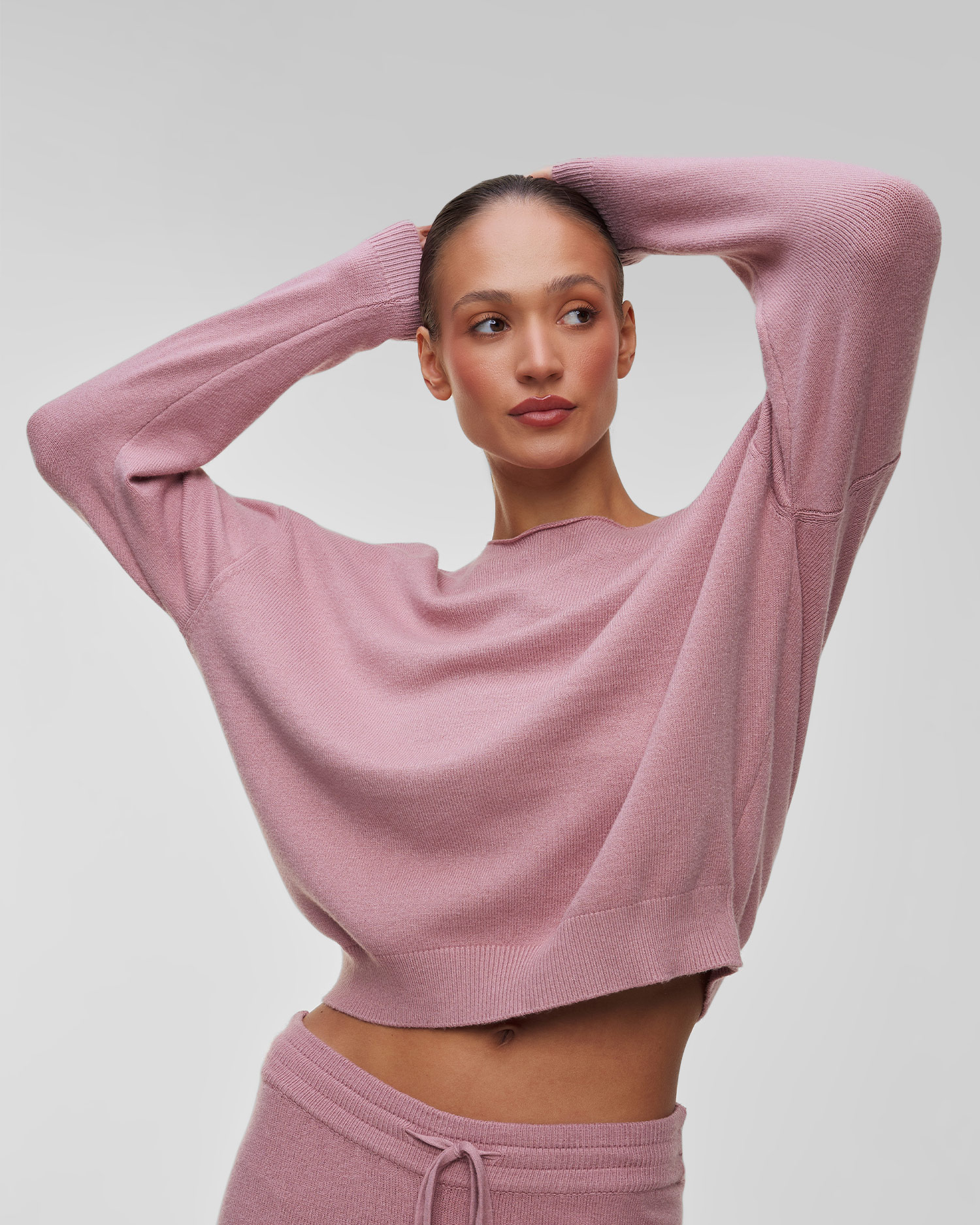 Różowy sweter z wiskozy damski Deha