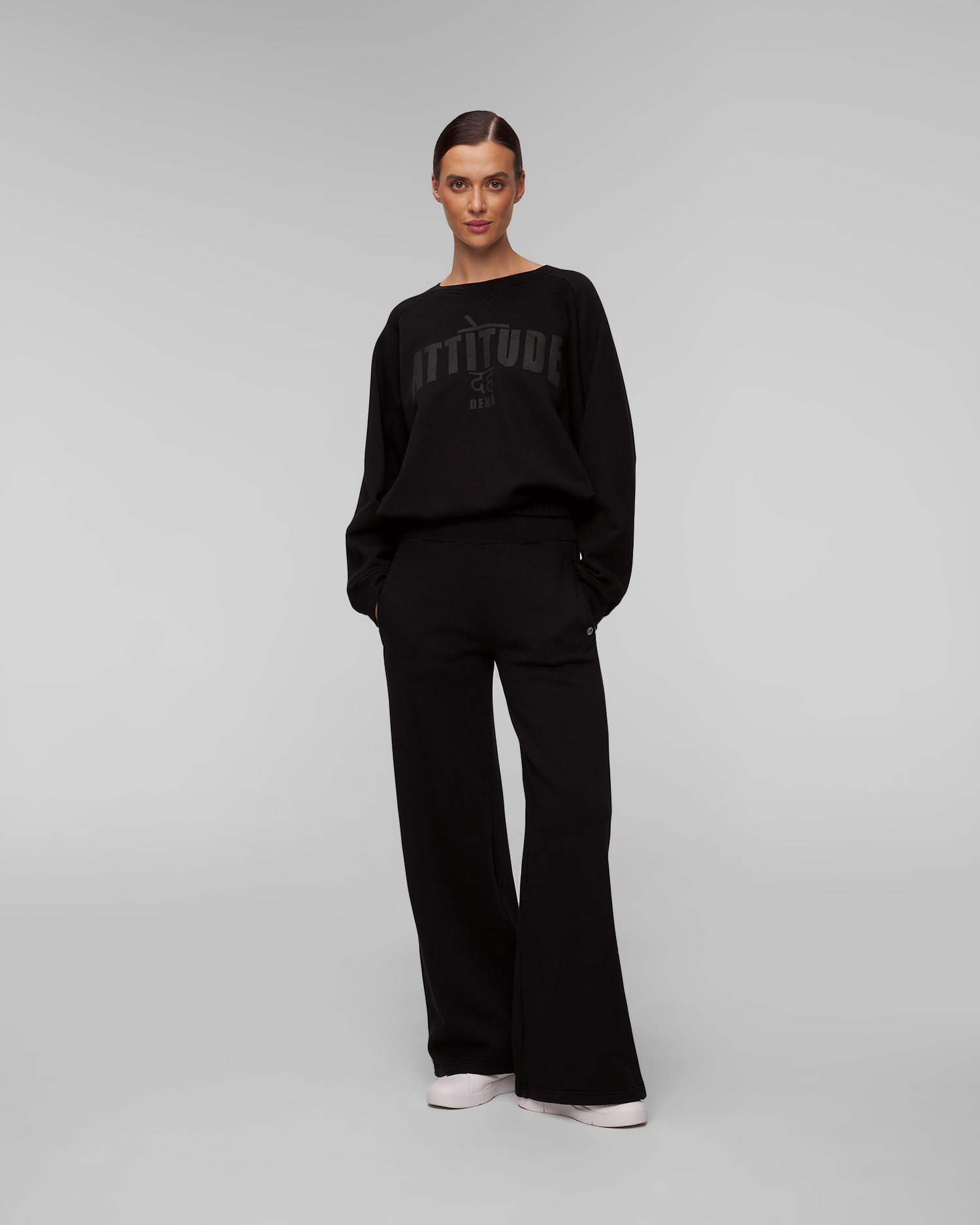 Women's black sweatshirt Deha crop