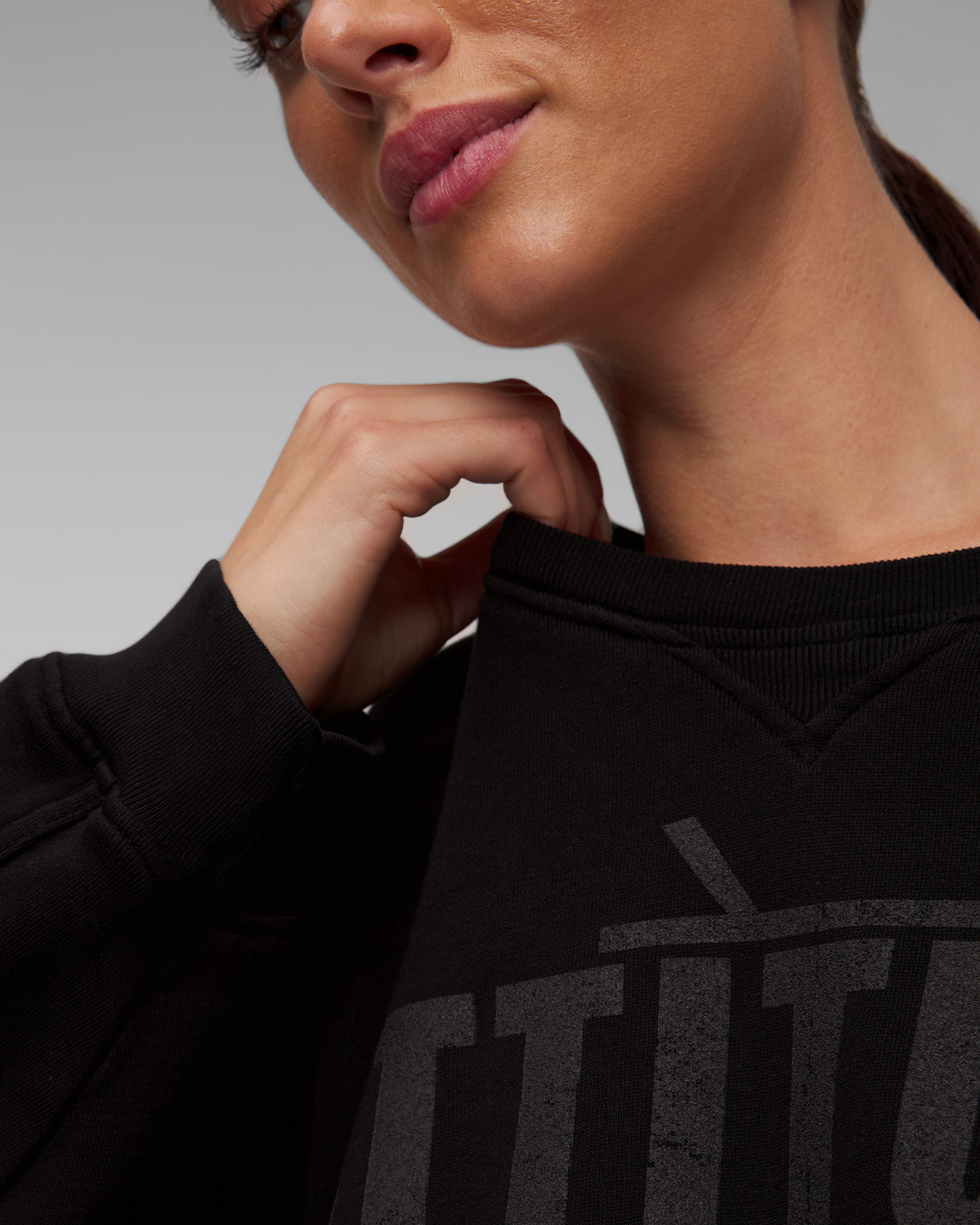 Women's black sweatshirt Deha crop