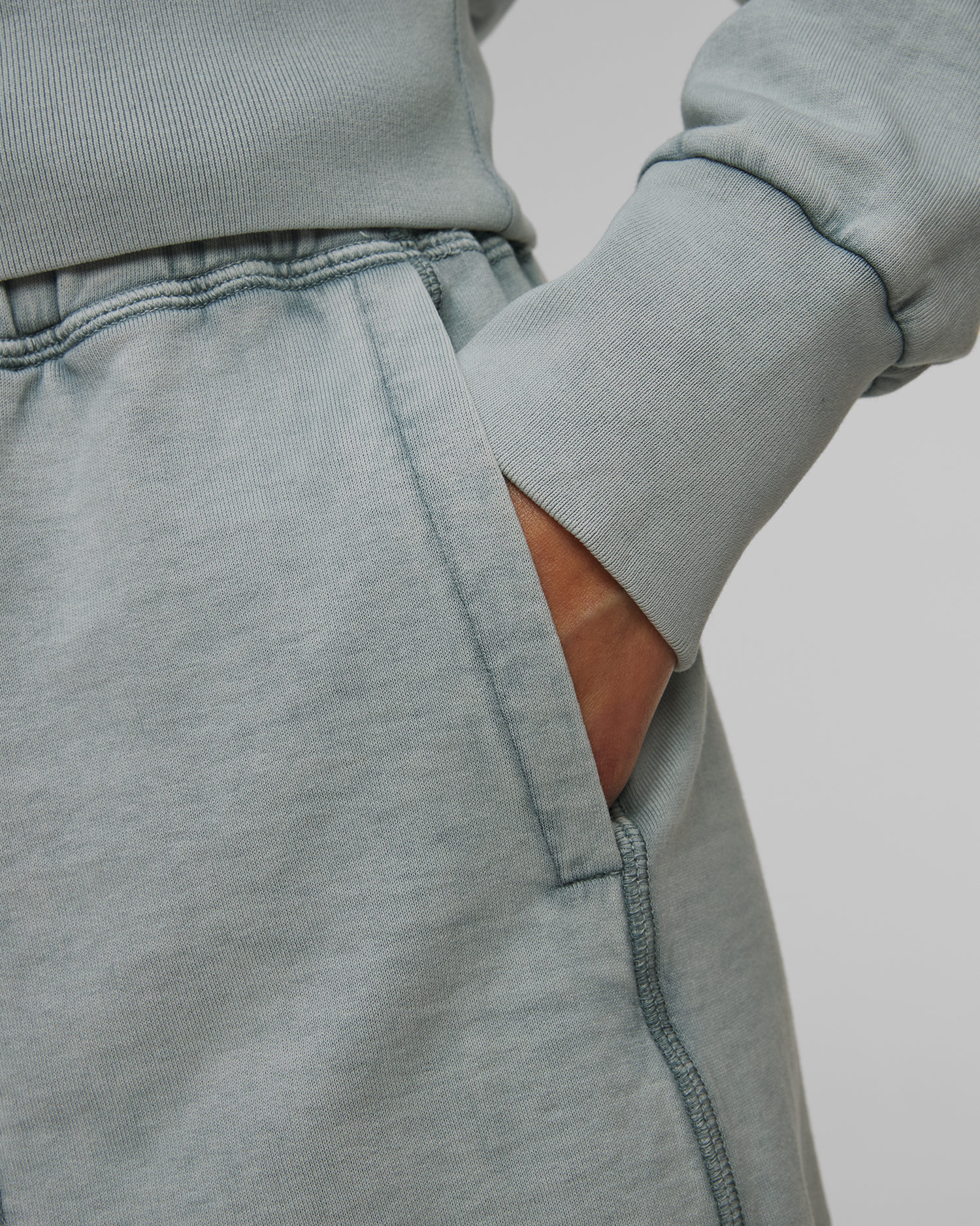 Světle modré dámské teplákové šortky Deha