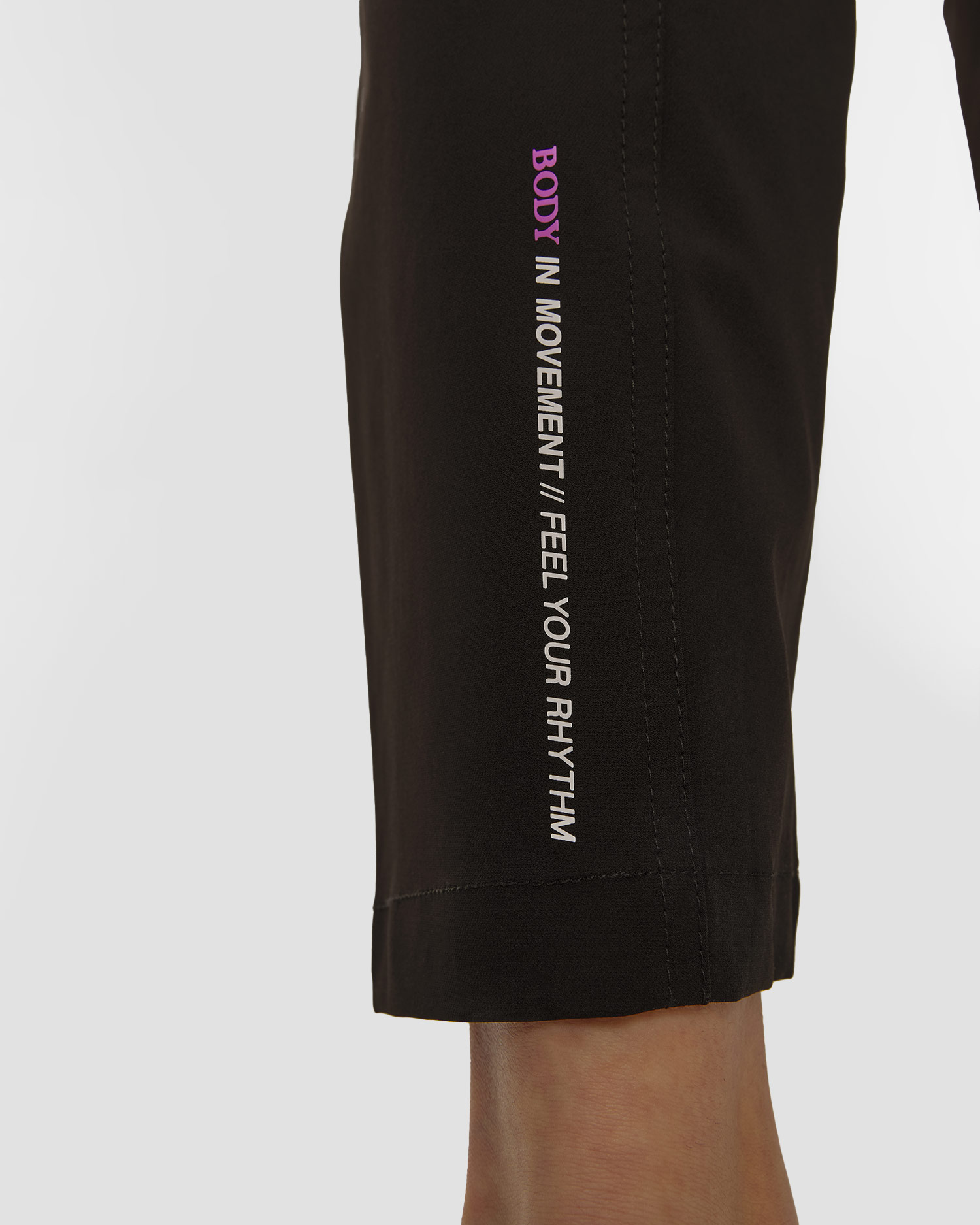 Pantaloni negri pentru femei Deha