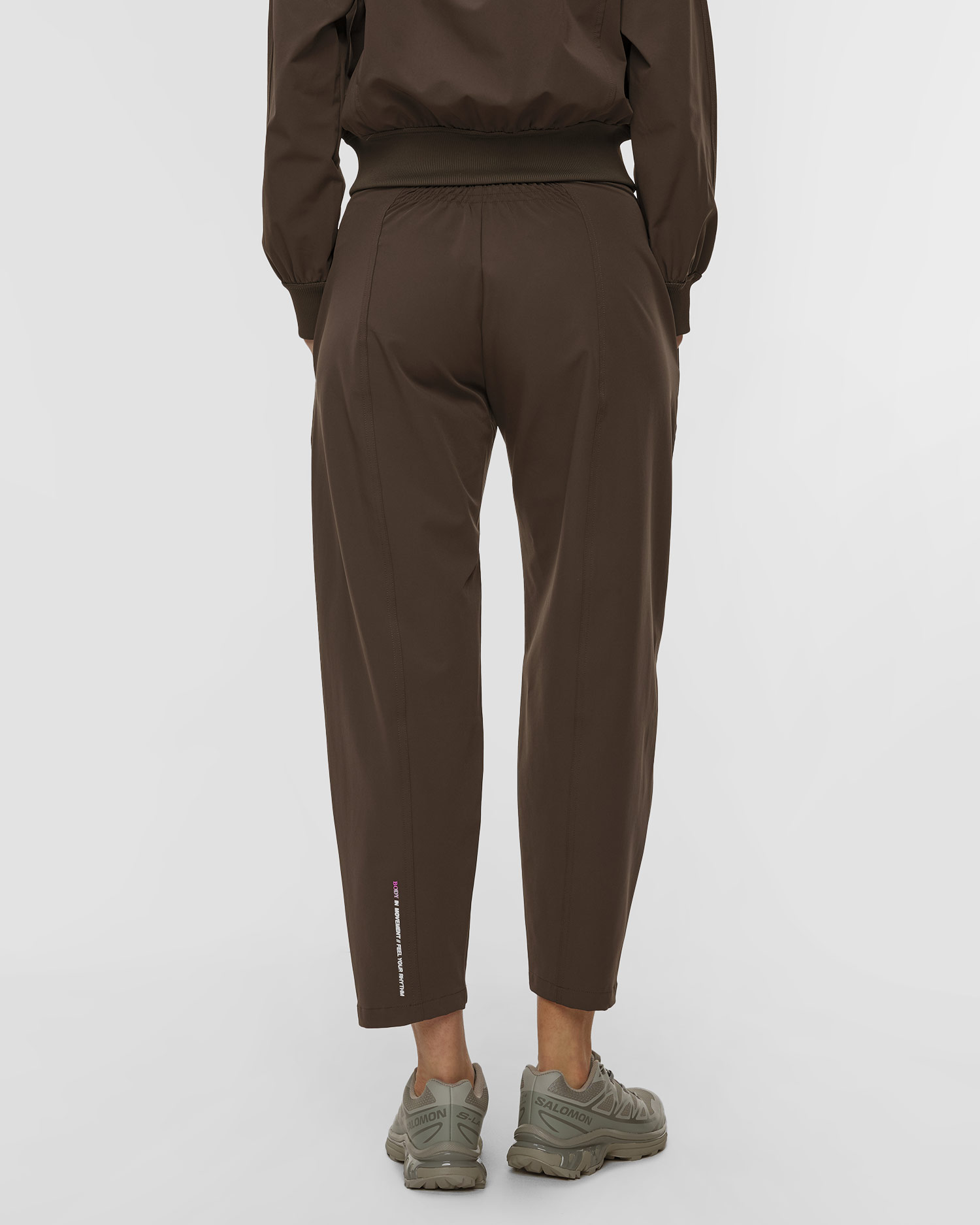 Pantaloni în culoarea de ciocolată pentru femei Deha