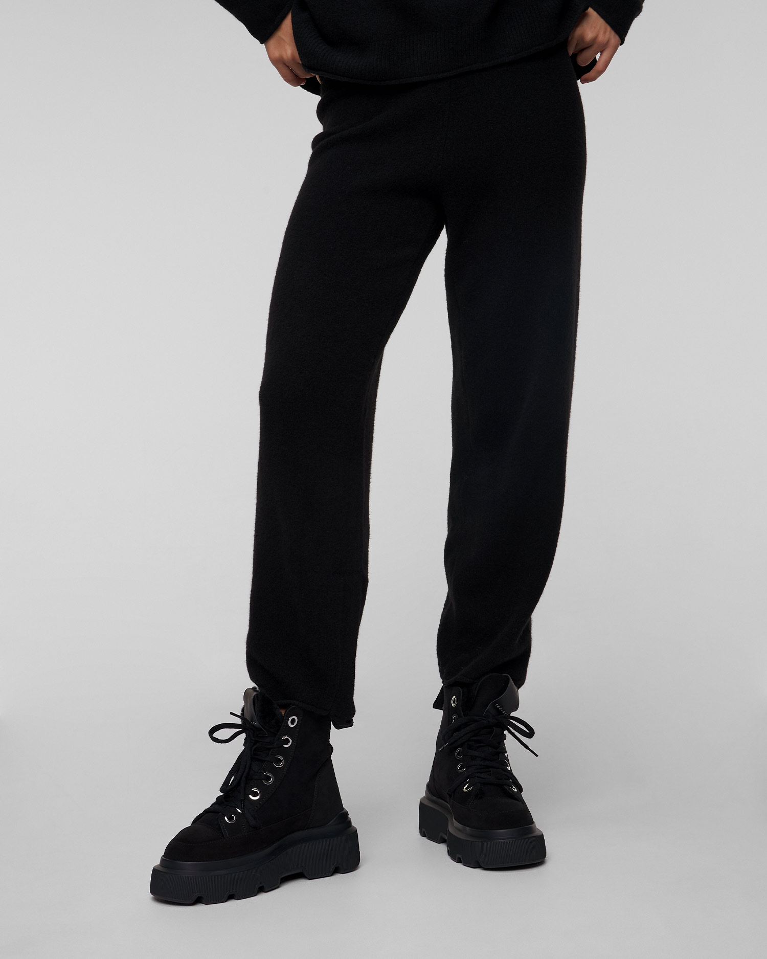 Pantaloni neri in maglia da donna Deha