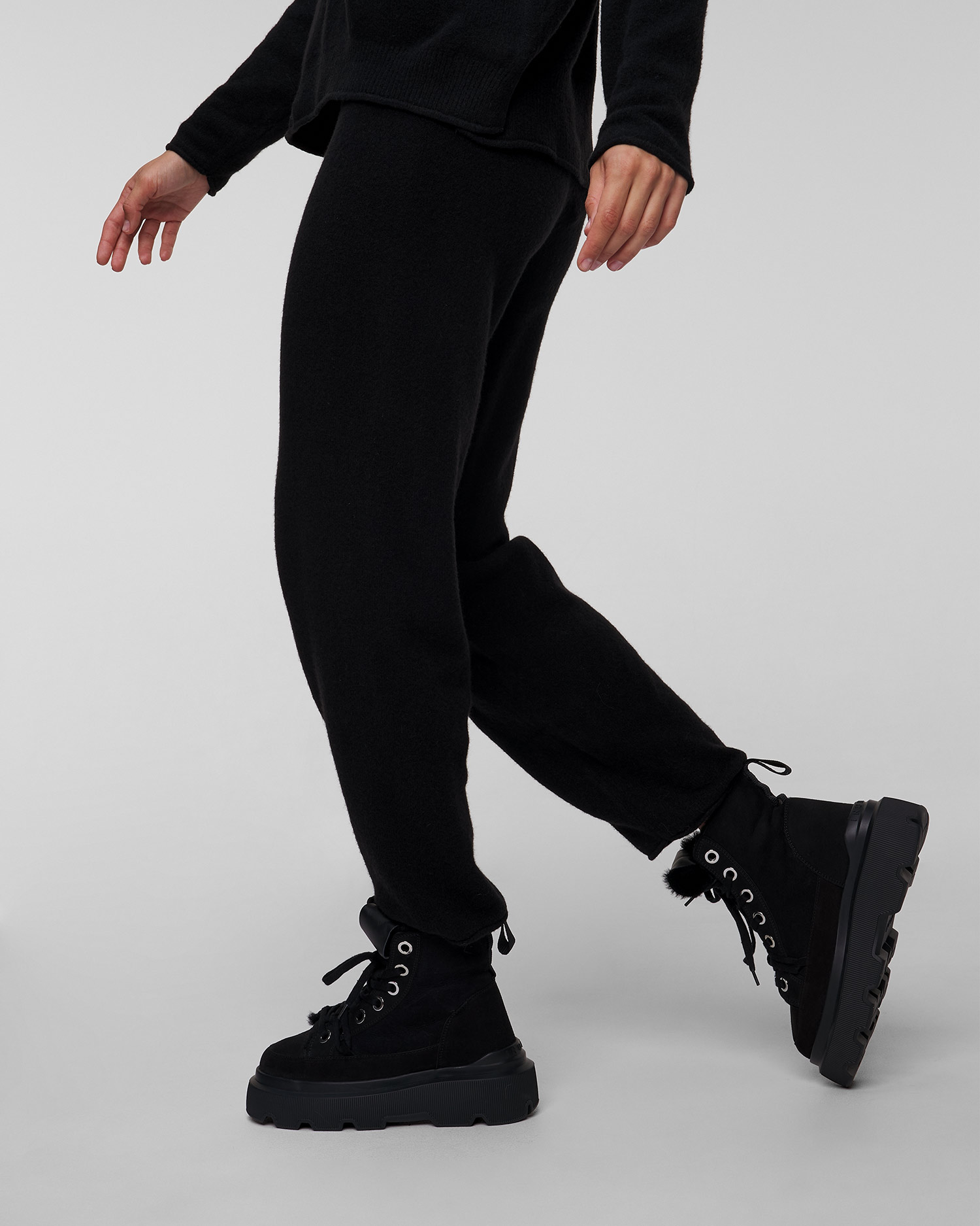 Pantaloni neri in maglia da donna Deha